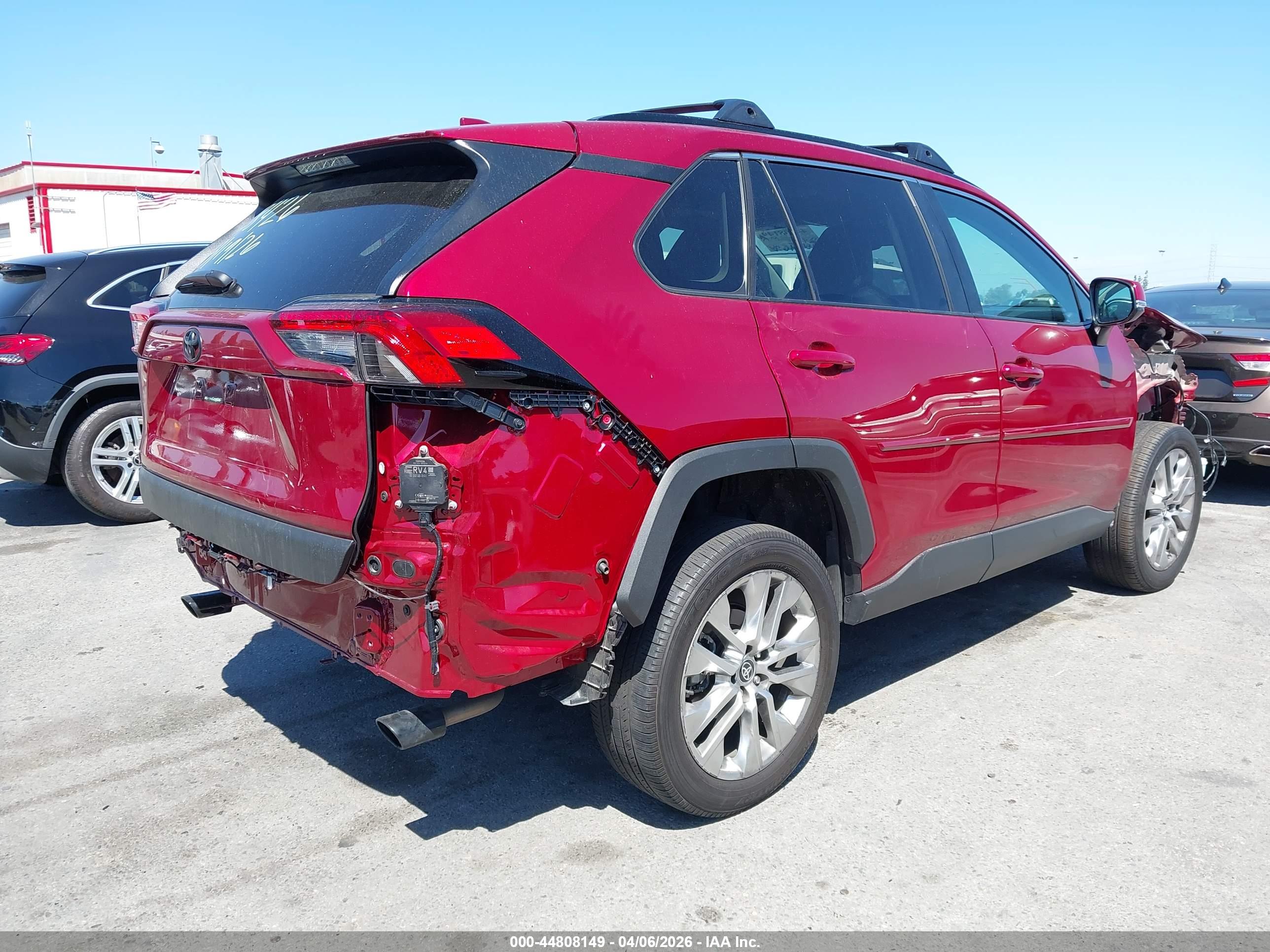 TOYOTA RAV4 image 4