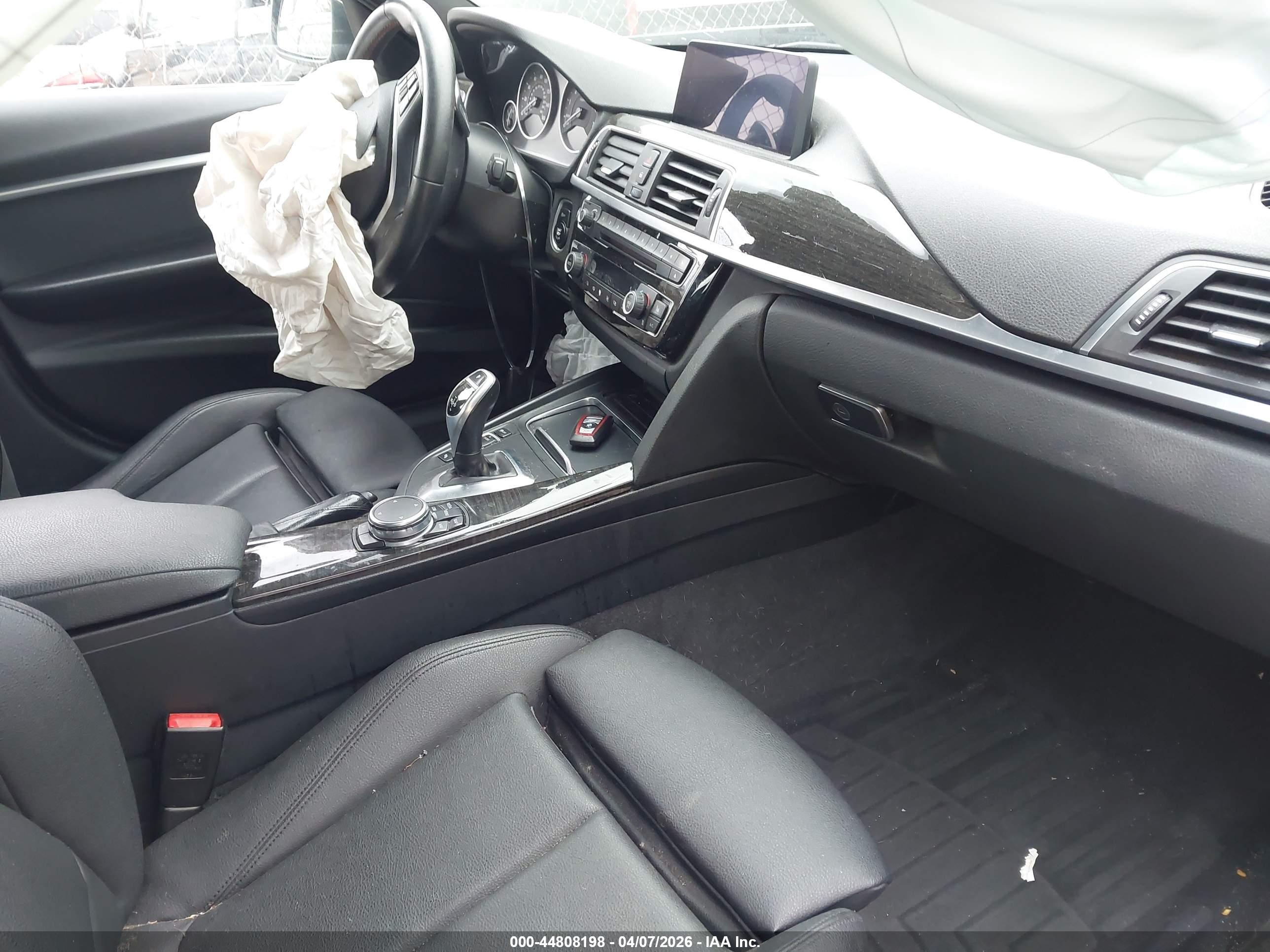 BMW 330I image 5