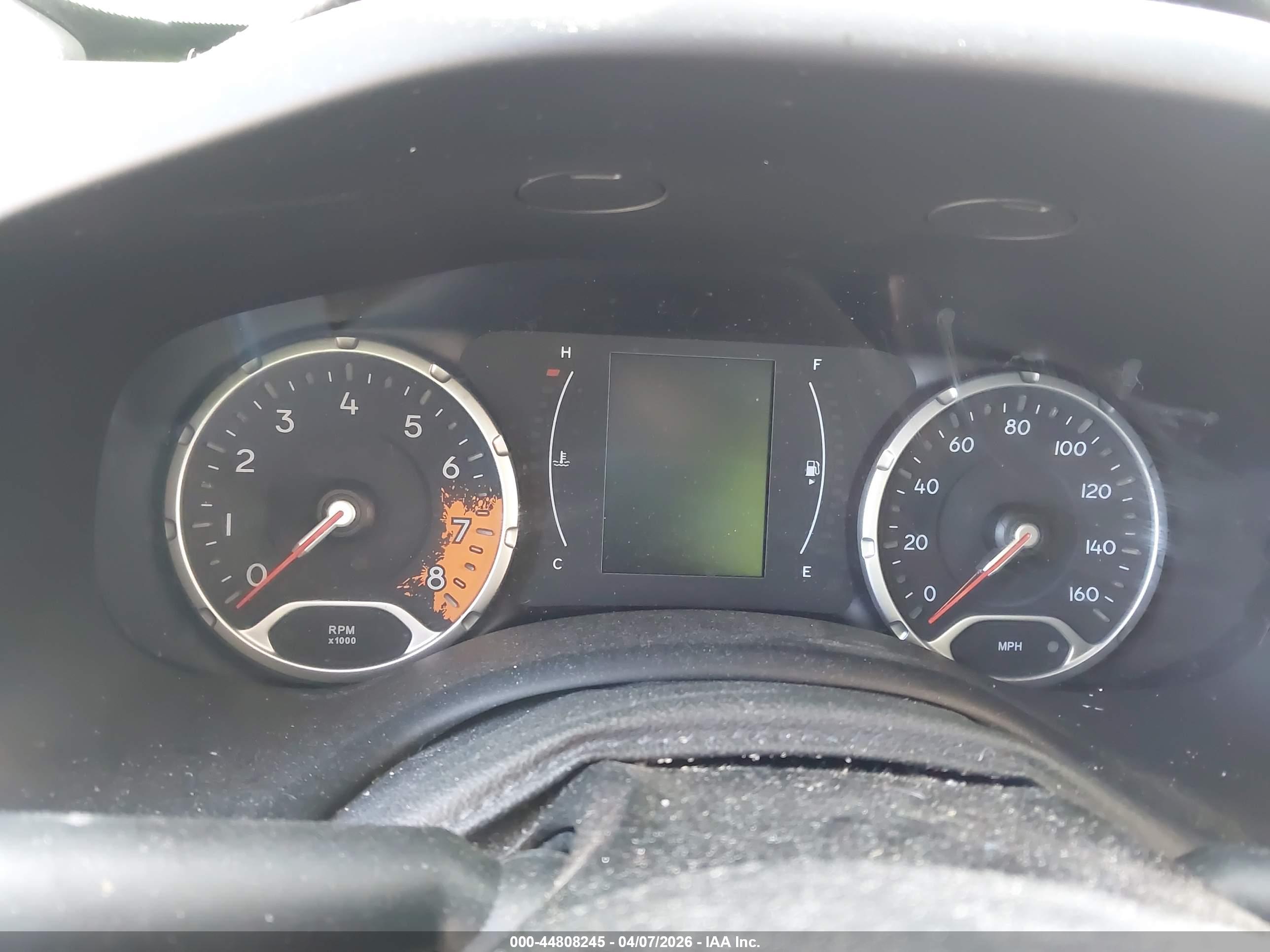 JEEP RENEGADE image 7