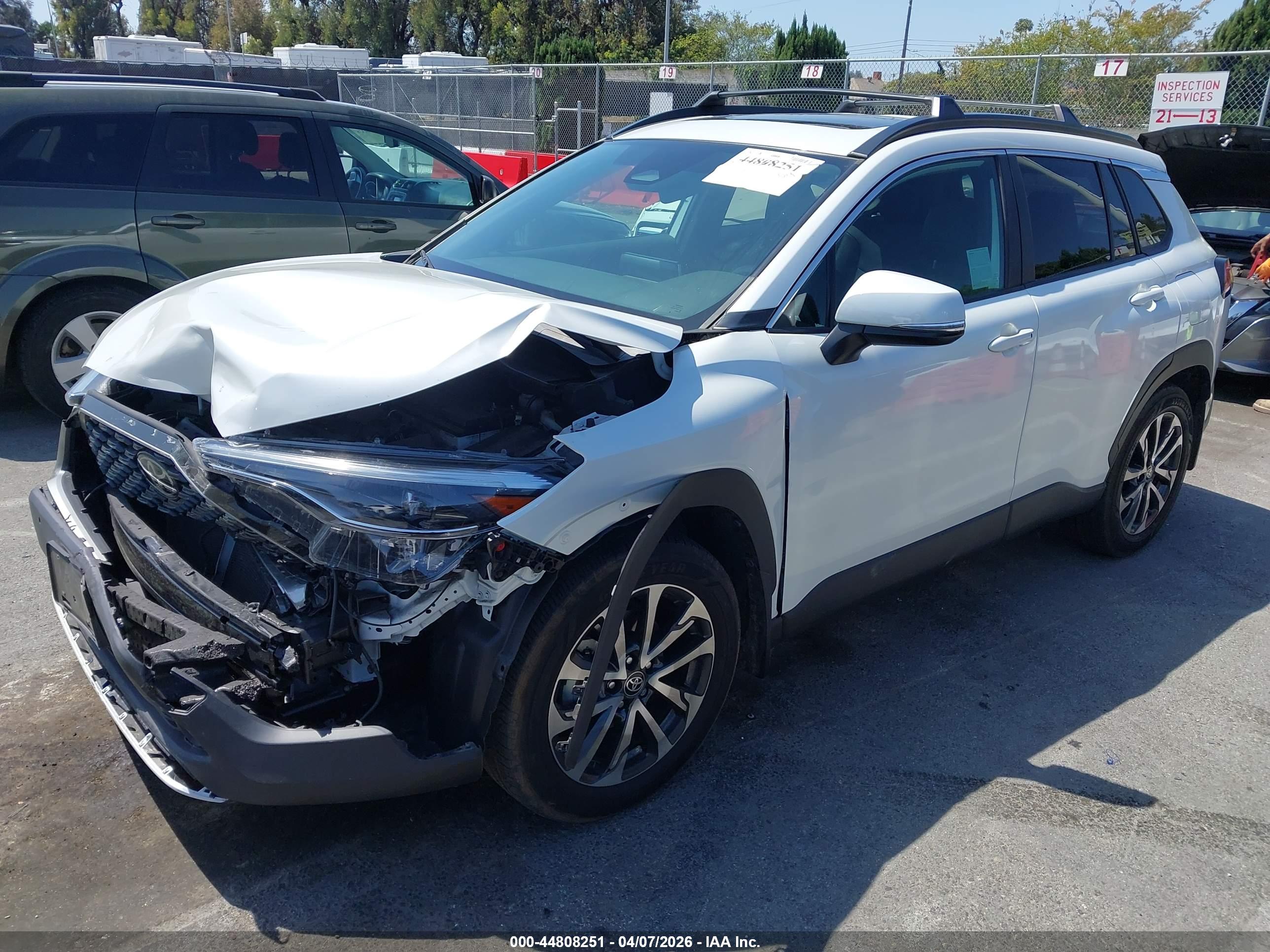 TOYOTA COROLLA image 2