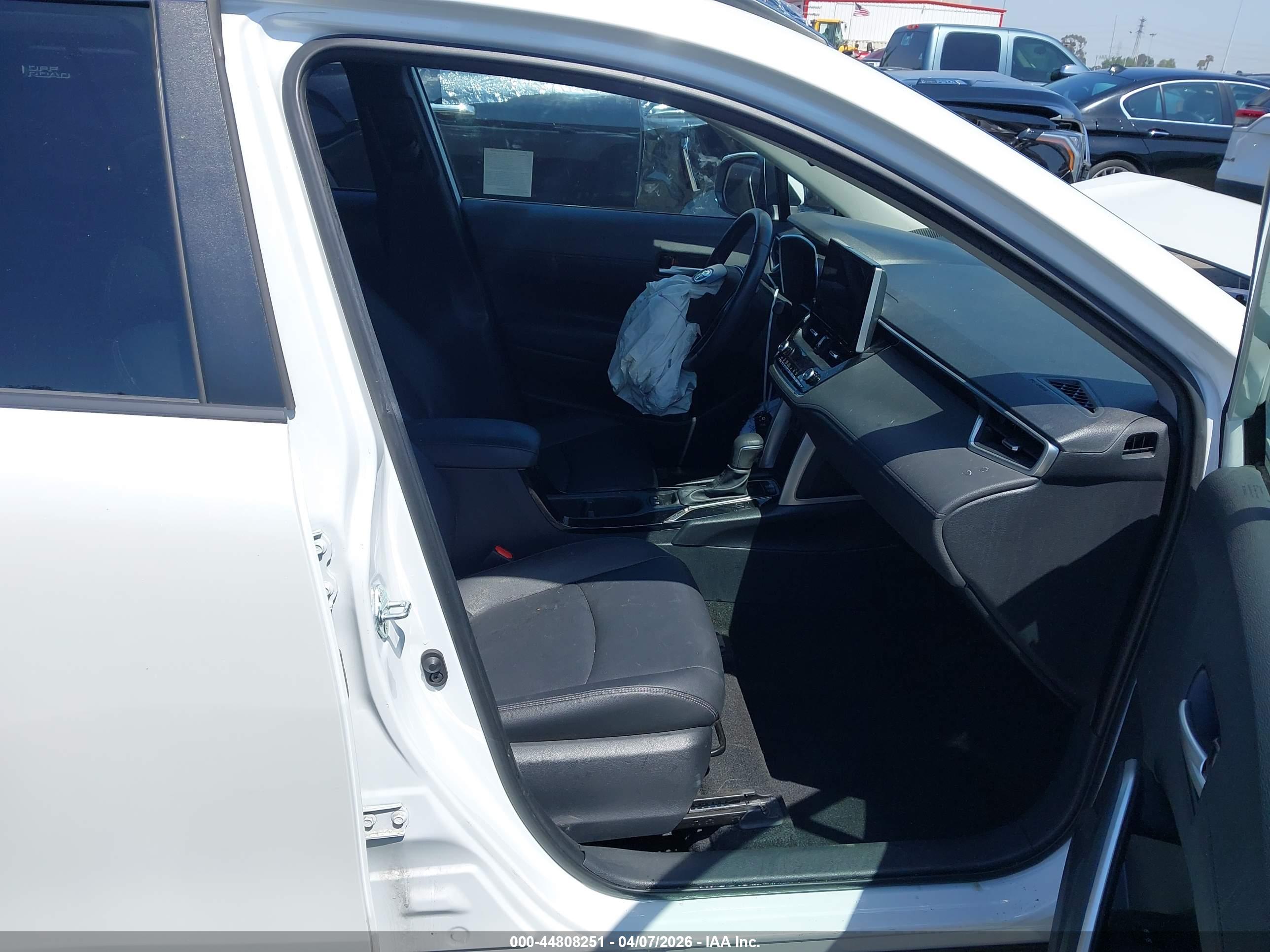 TOYOTA COROLLA image 5