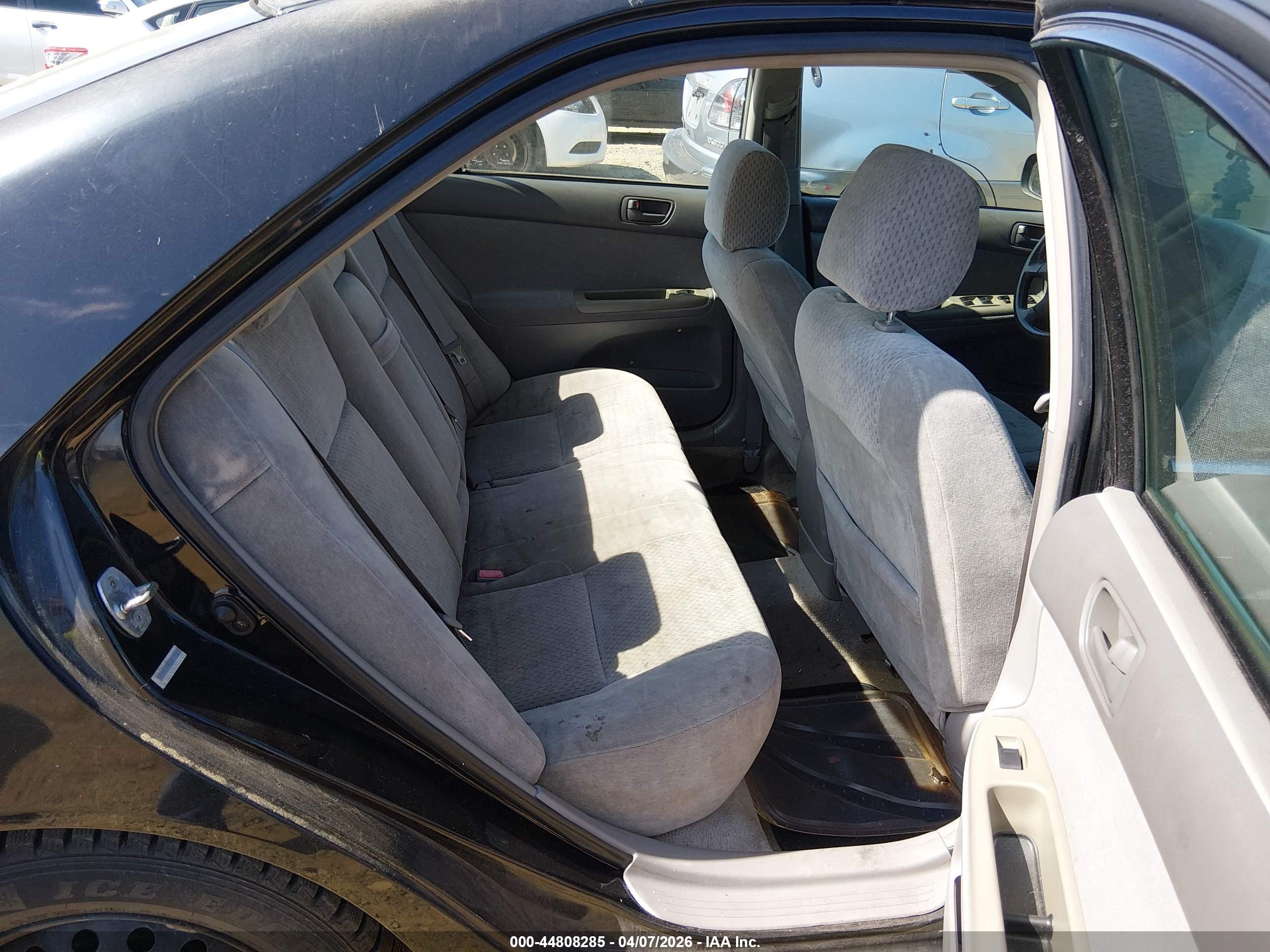 TOYOTA CAMRY image 8