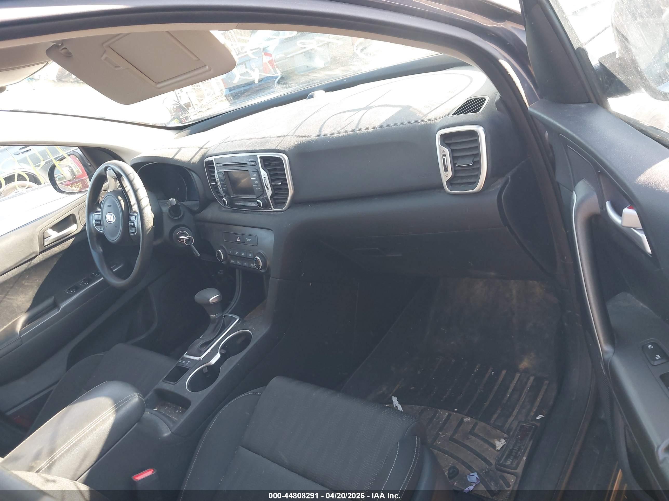 KIA SPORTAGE image 5