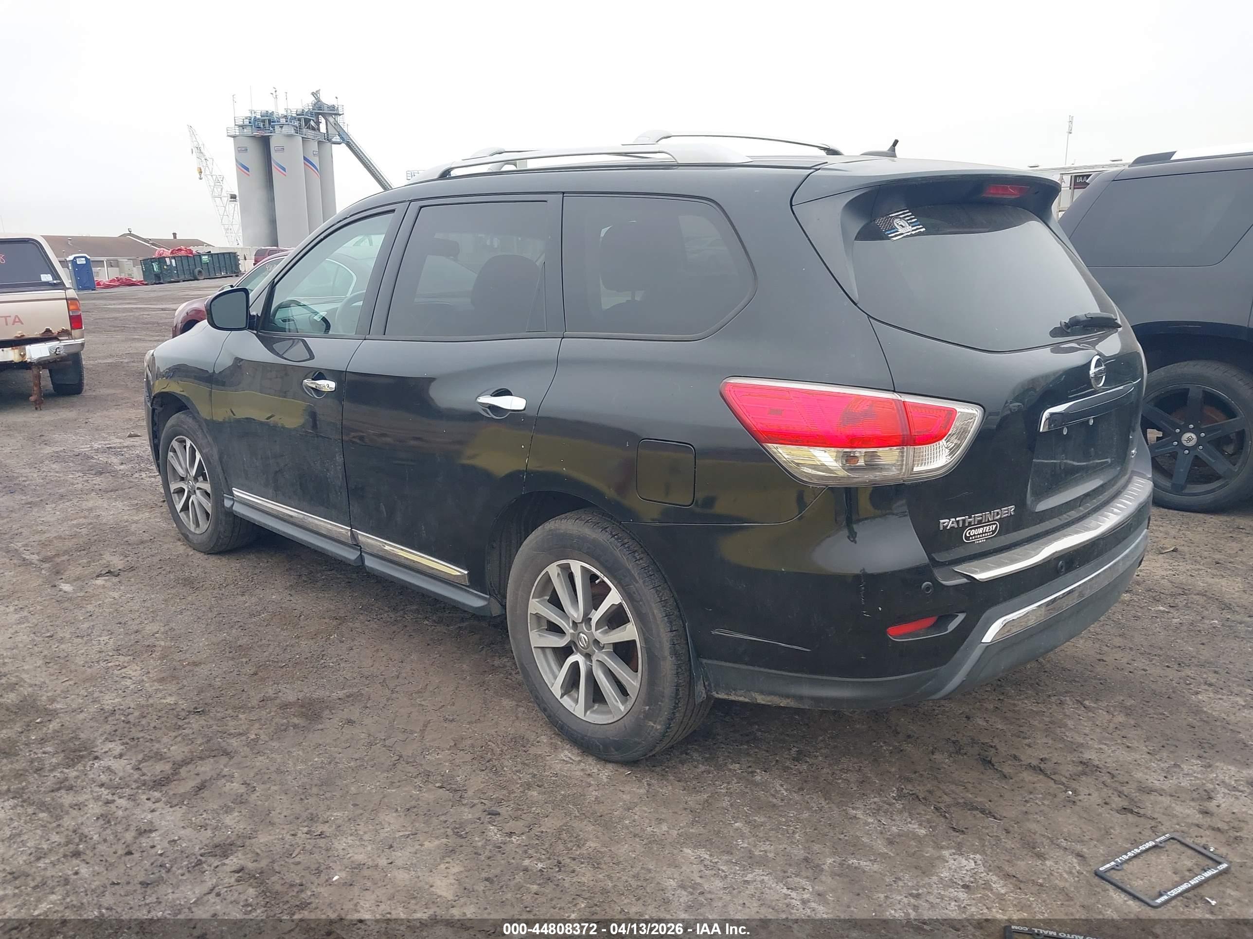 NISSAN PATHFINDER image 3