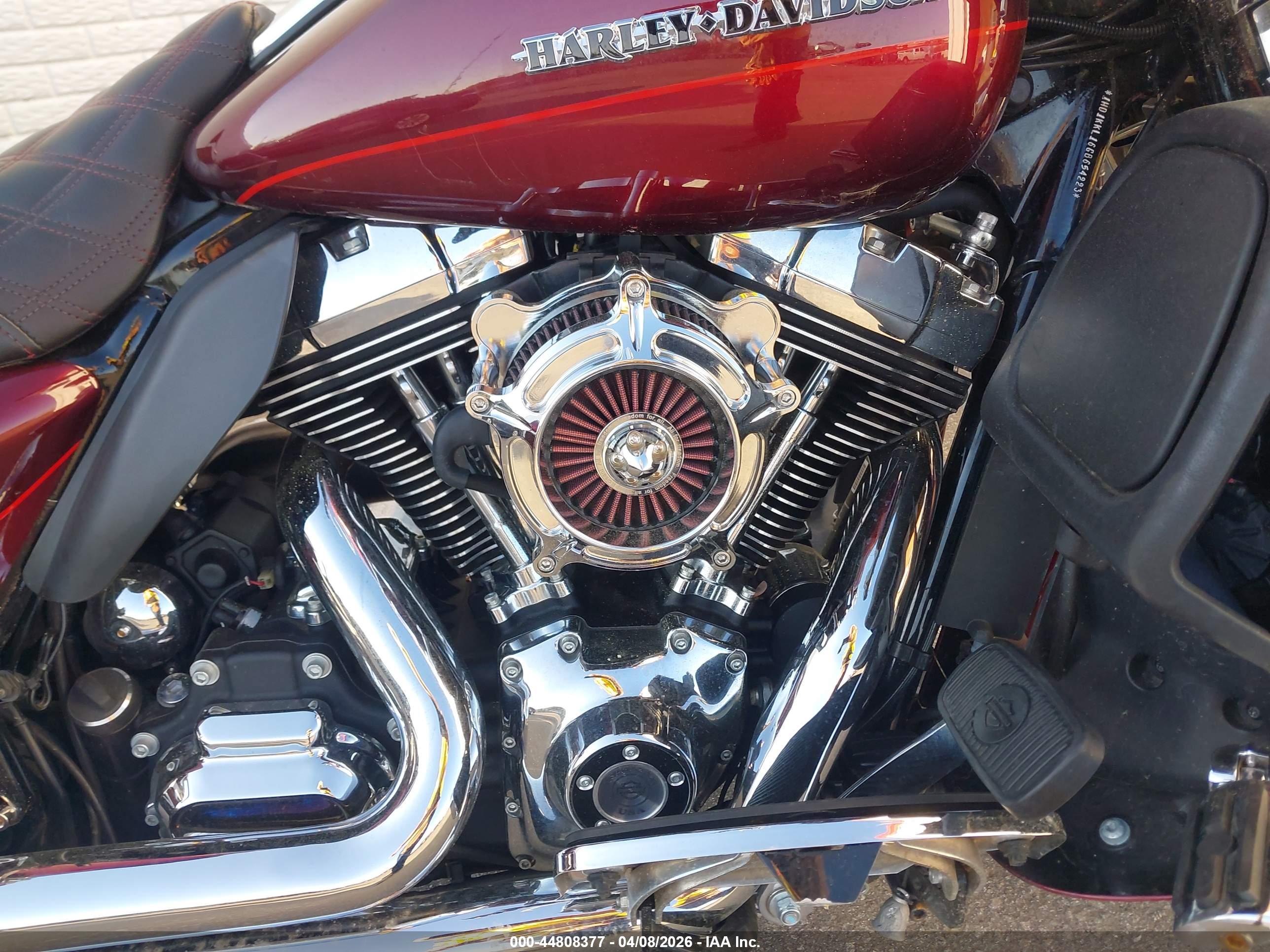 HARLEY-DAVIDSON FLHTKL image 8