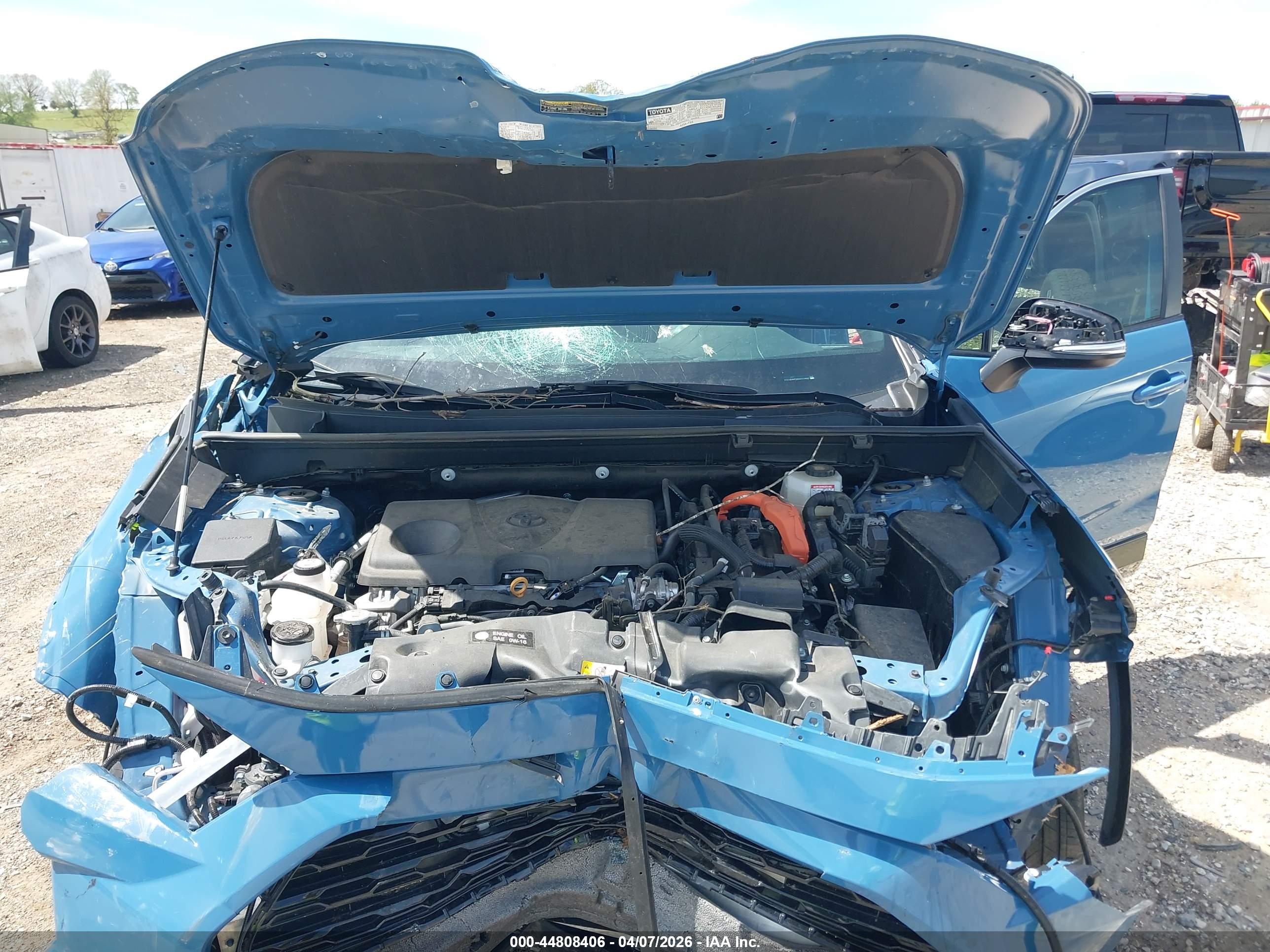 TOYOTA RAV4 image 10