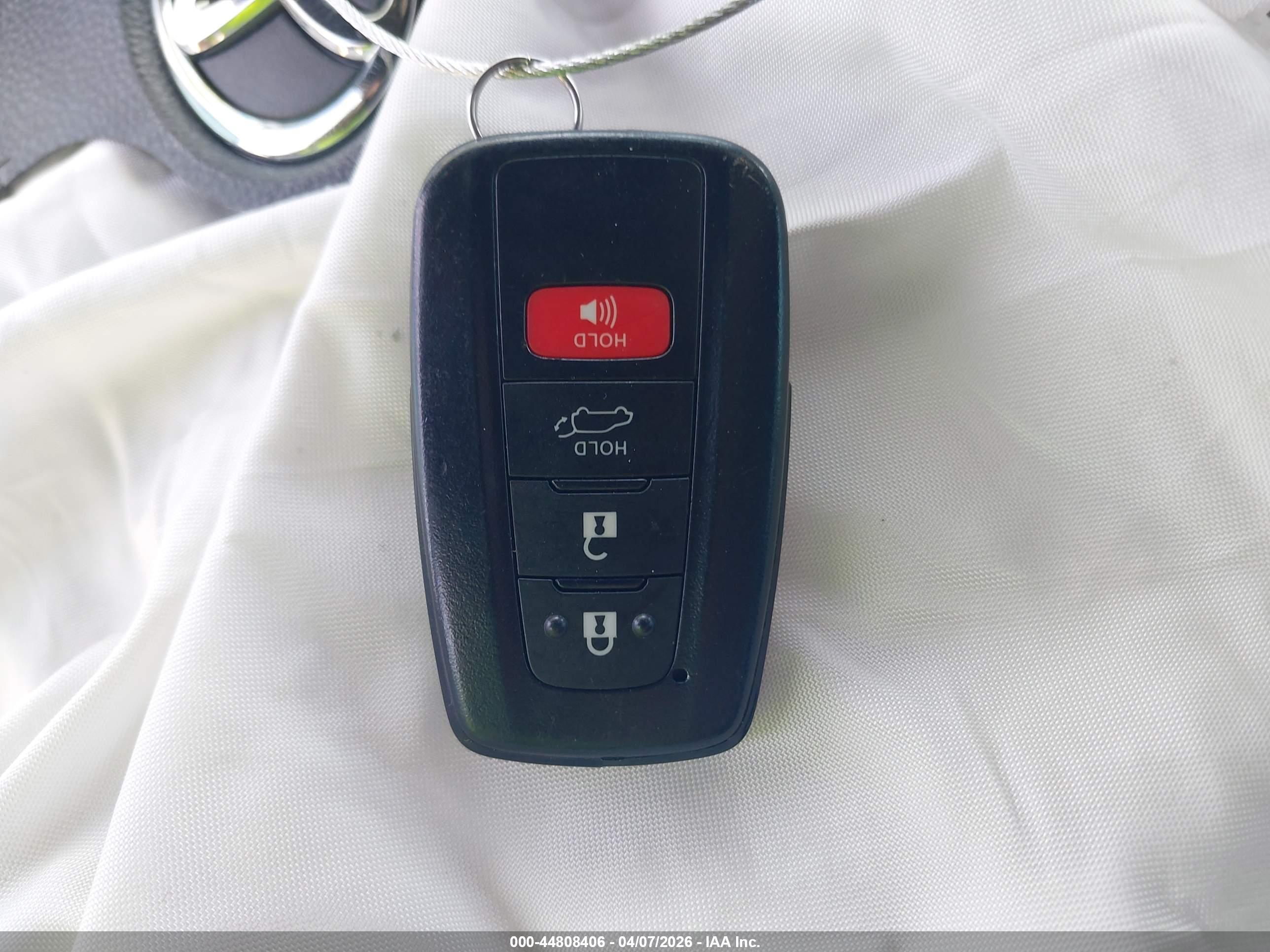 TOYOTA RAV4 image 11