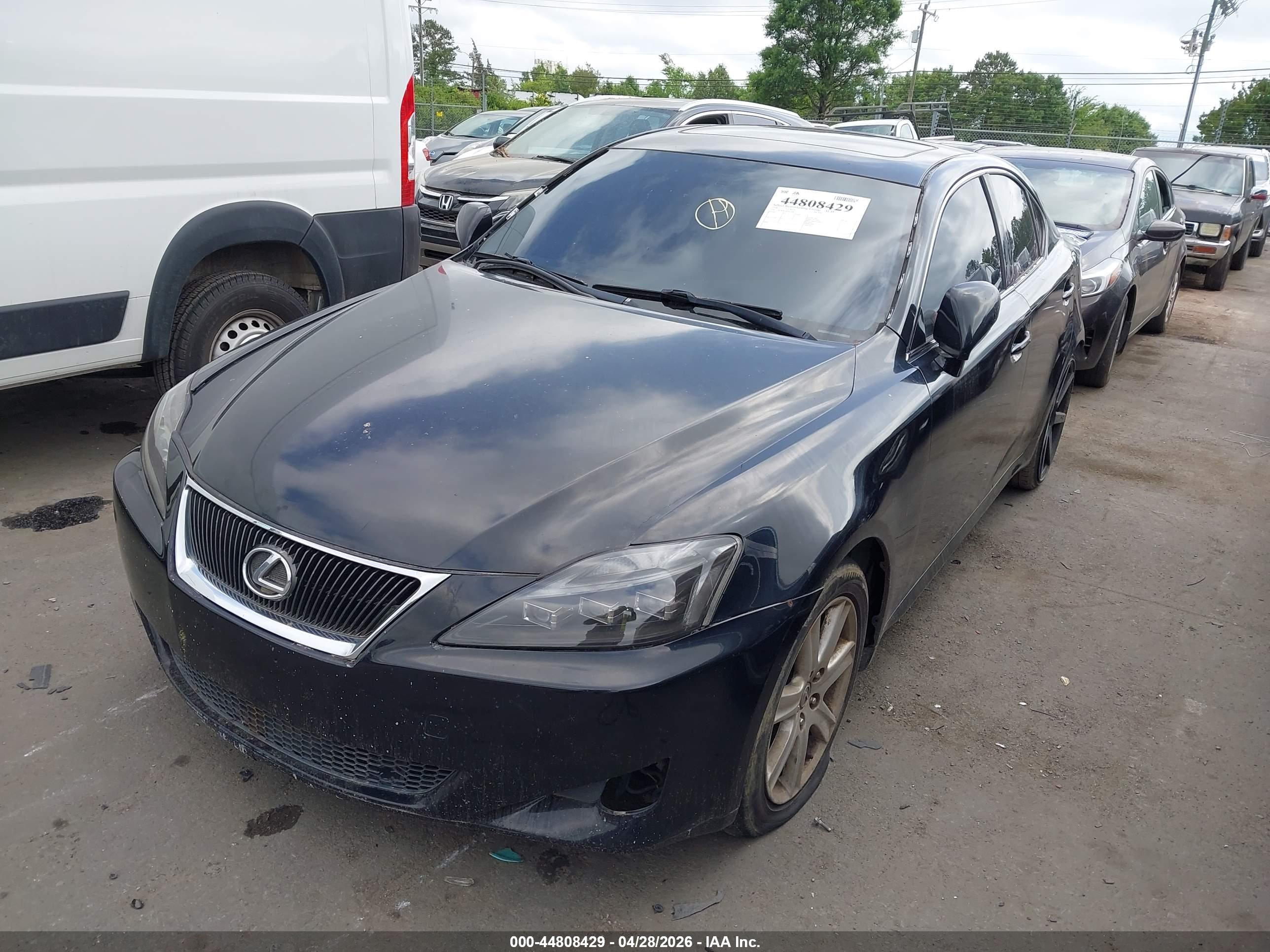 LEXUS IS image 2