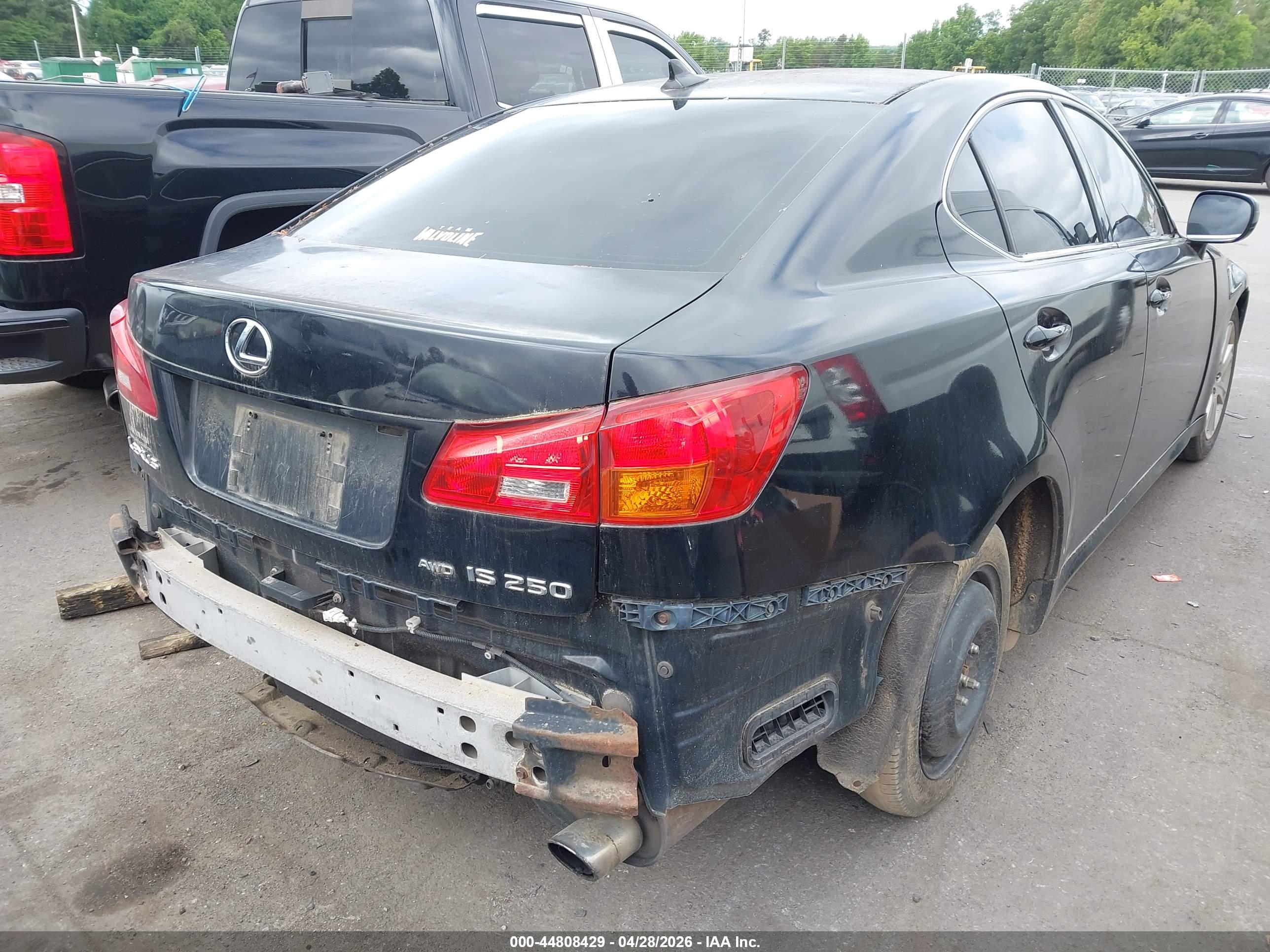 LEXUS IS image 4