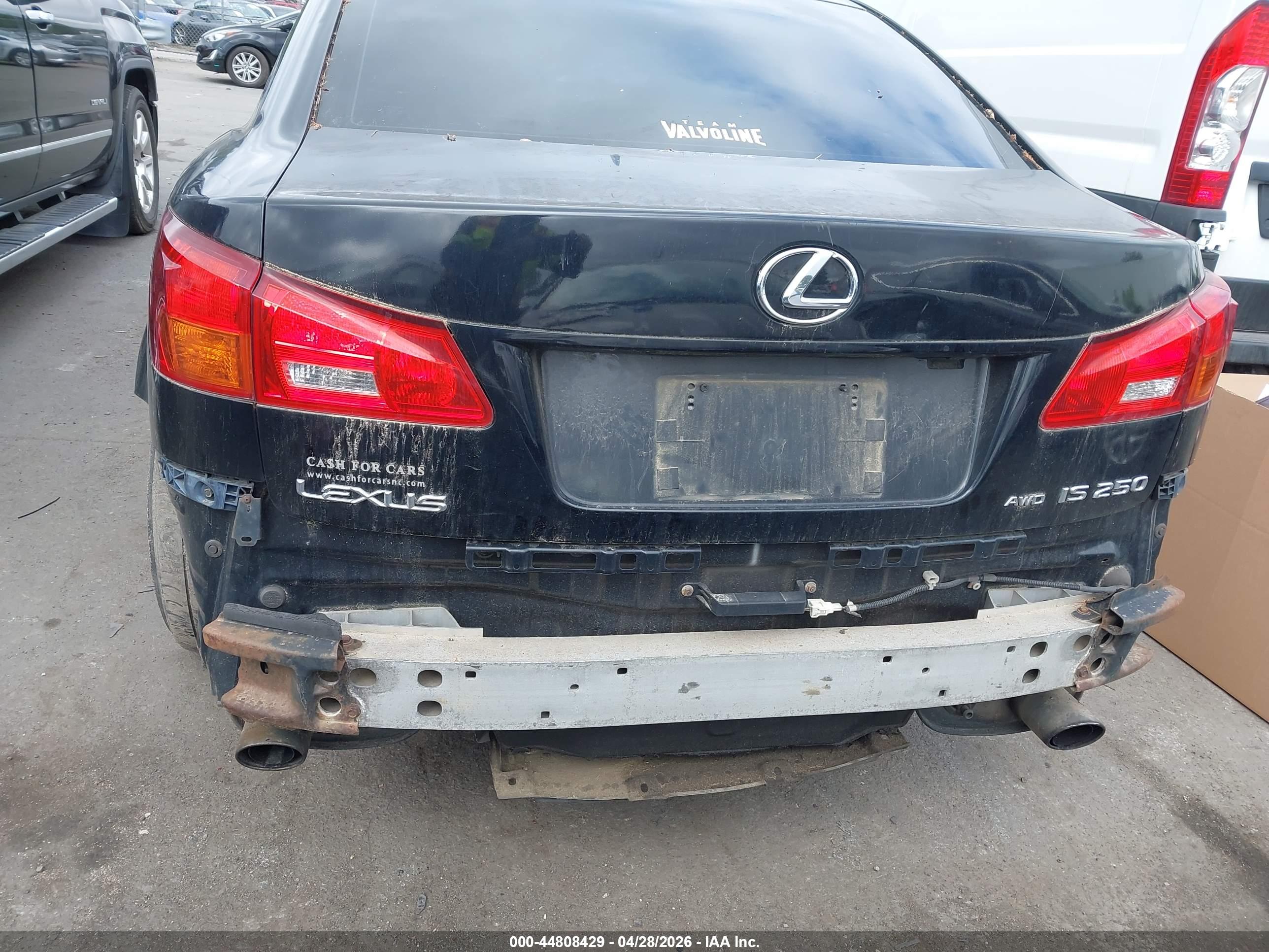 LEXUS IS image 6