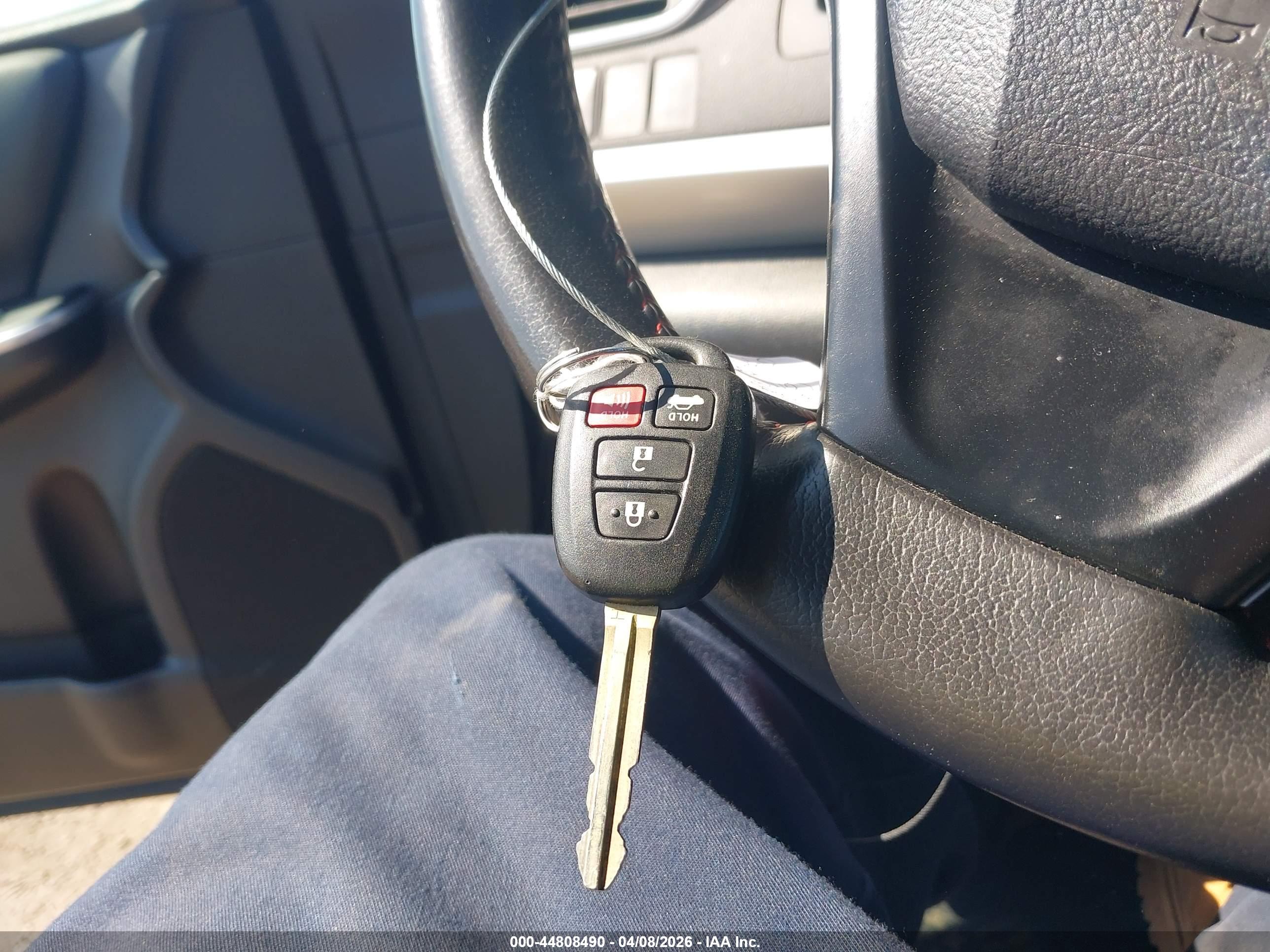 TOYOTA CAMRY image 11