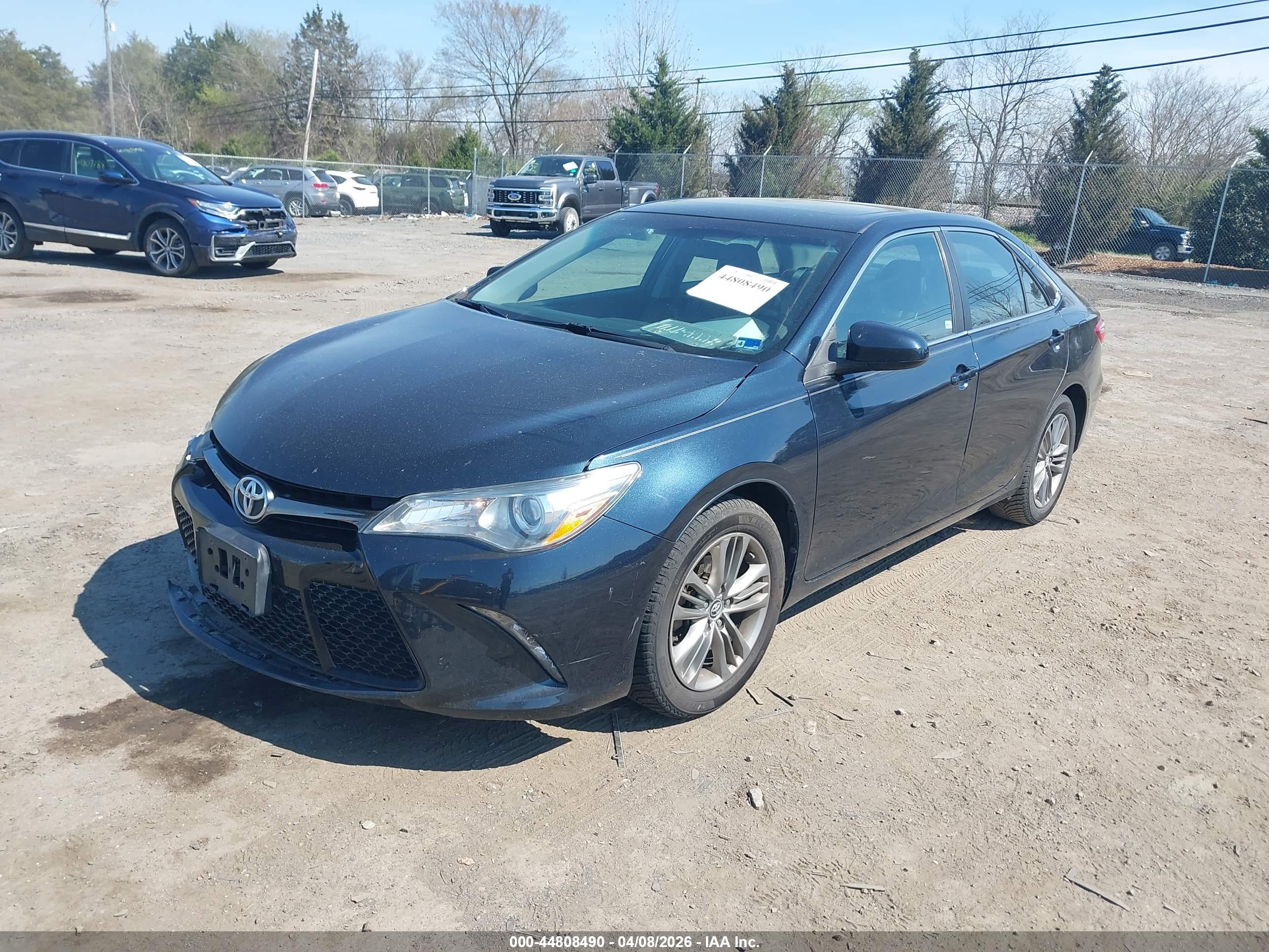 TOYOTA CAMRY image 2