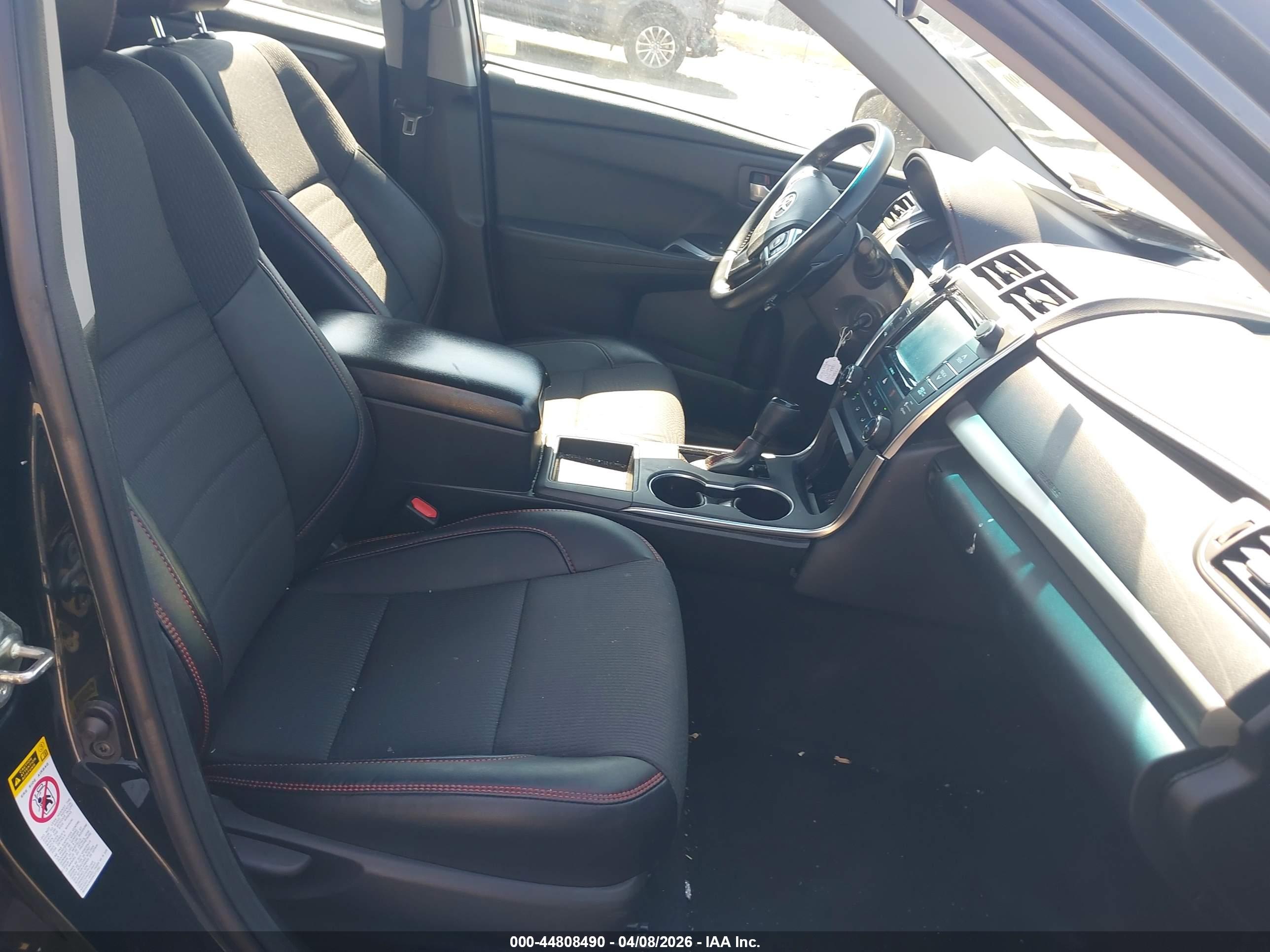 TOYOTA CAMRY image 5