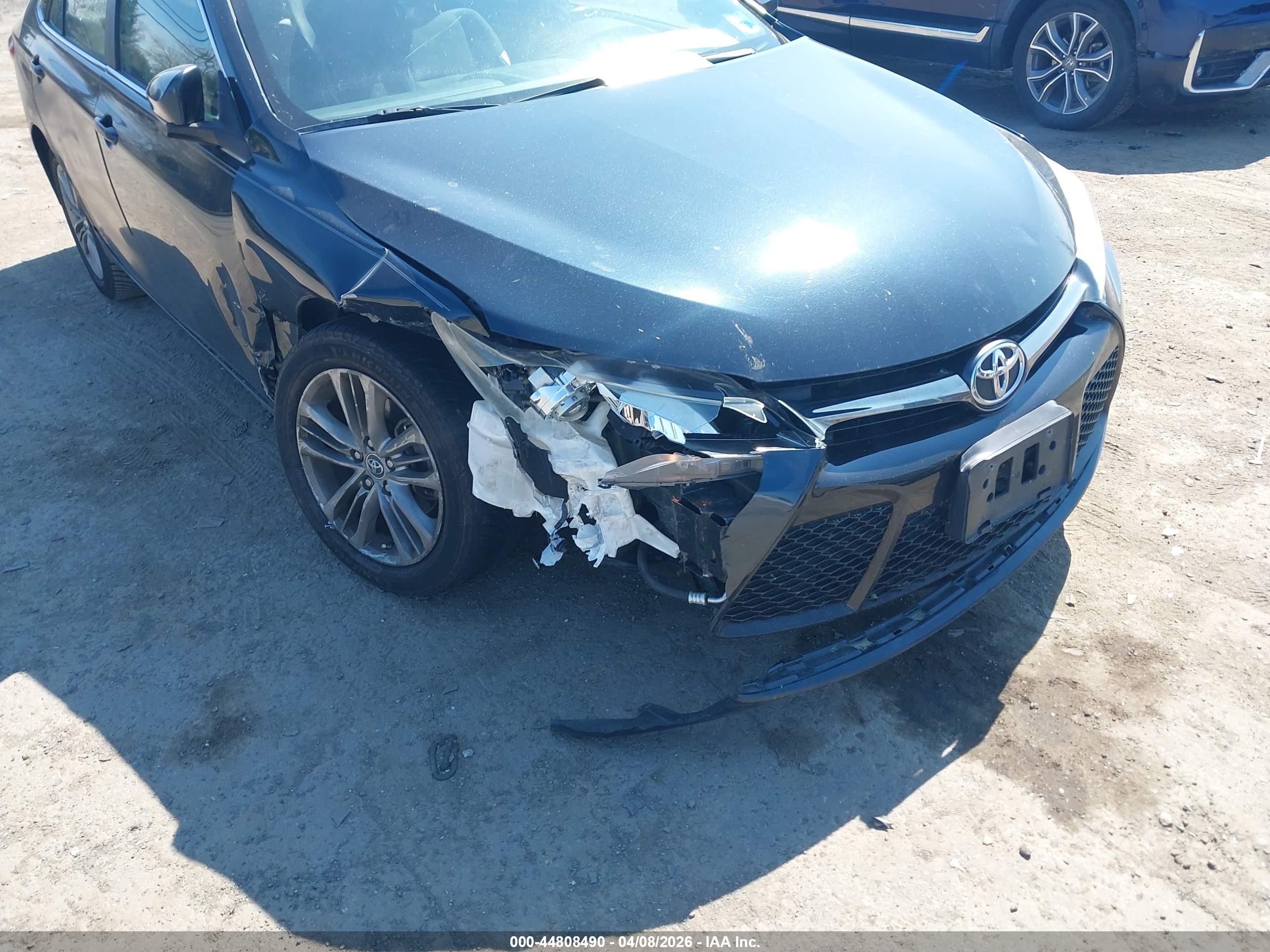 TOYOTA CAMRY image 6