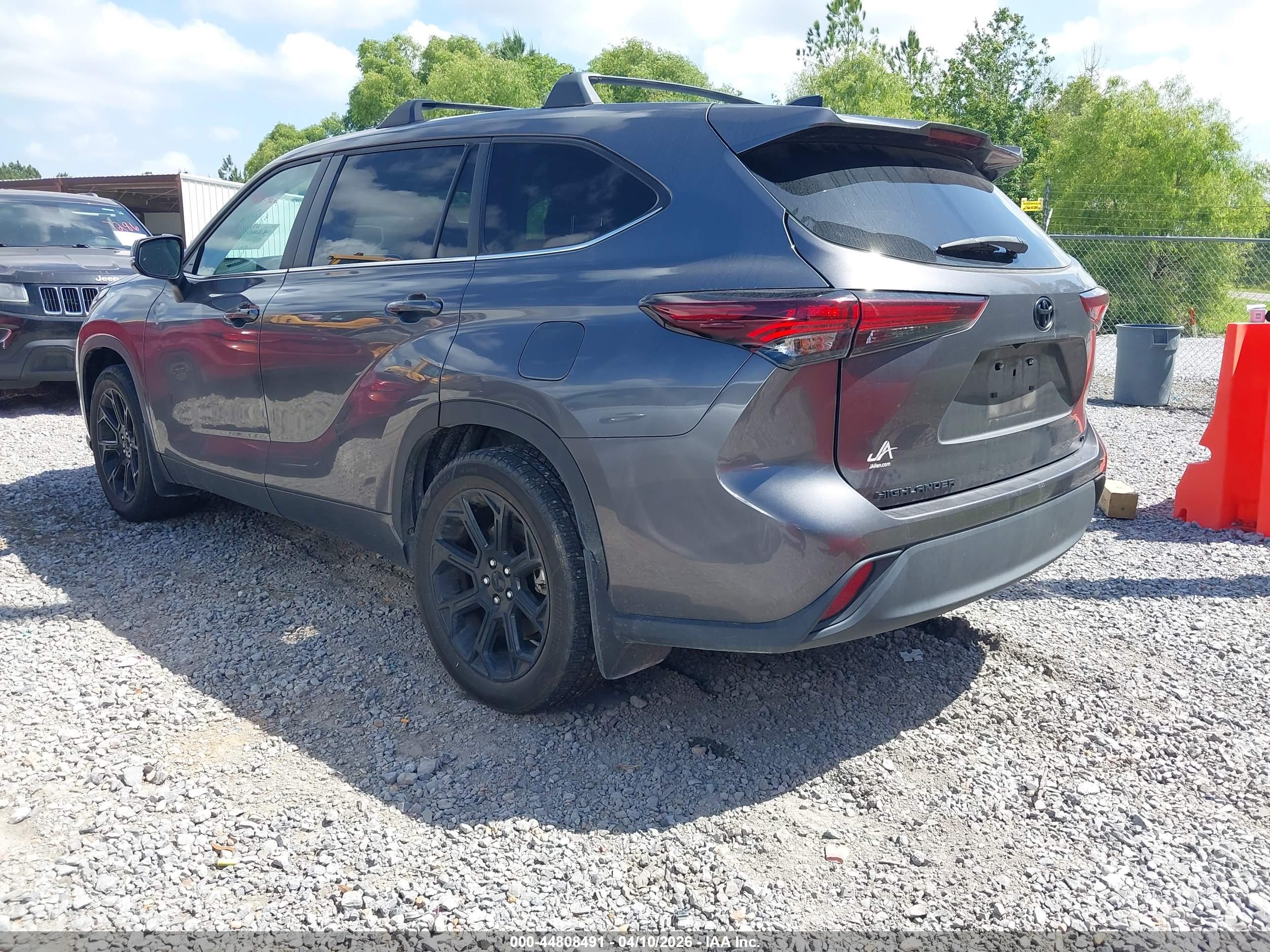 TOYOTA HIGHLANDER image 3