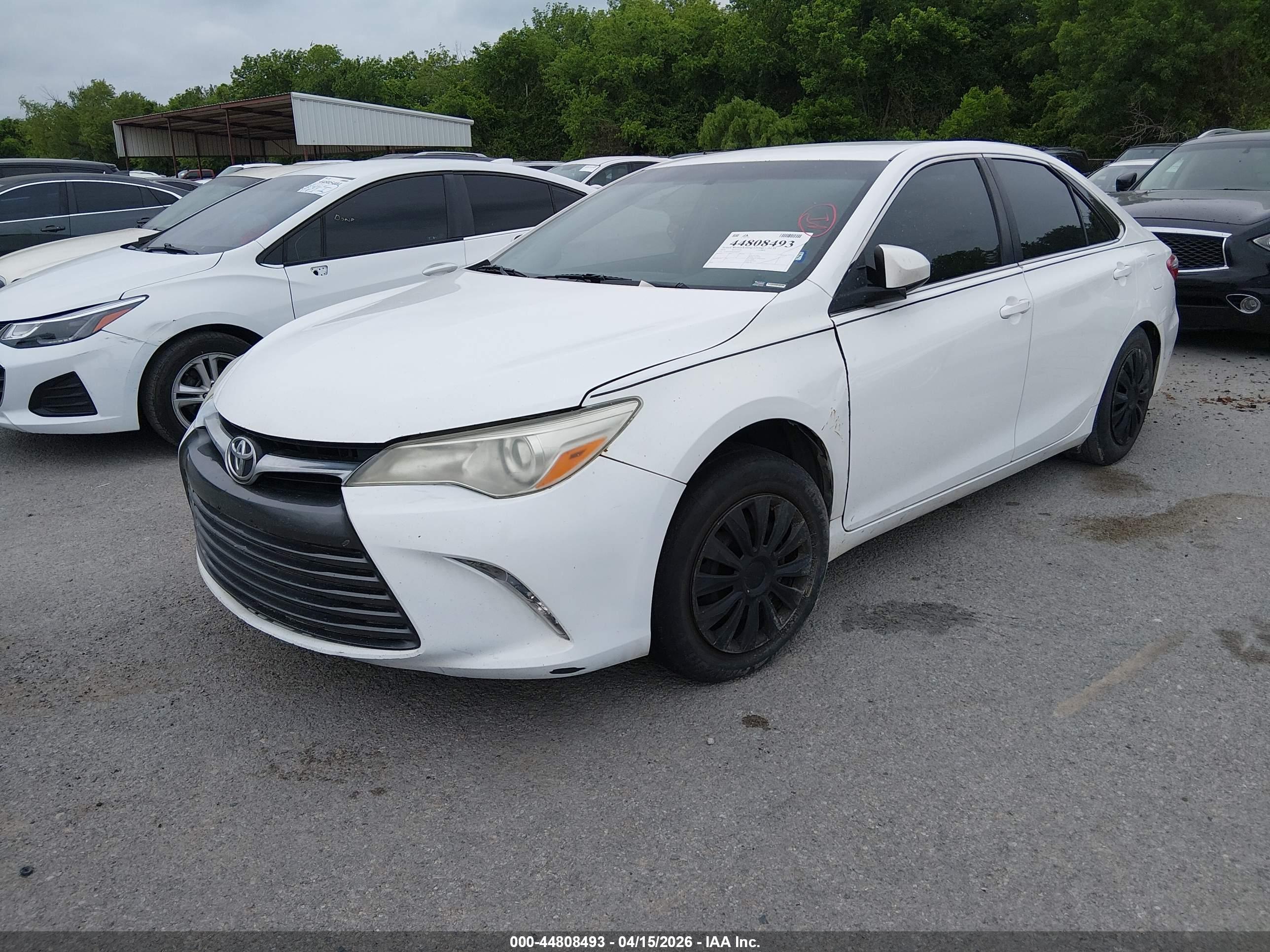 TOYOTA CAMRY image 2