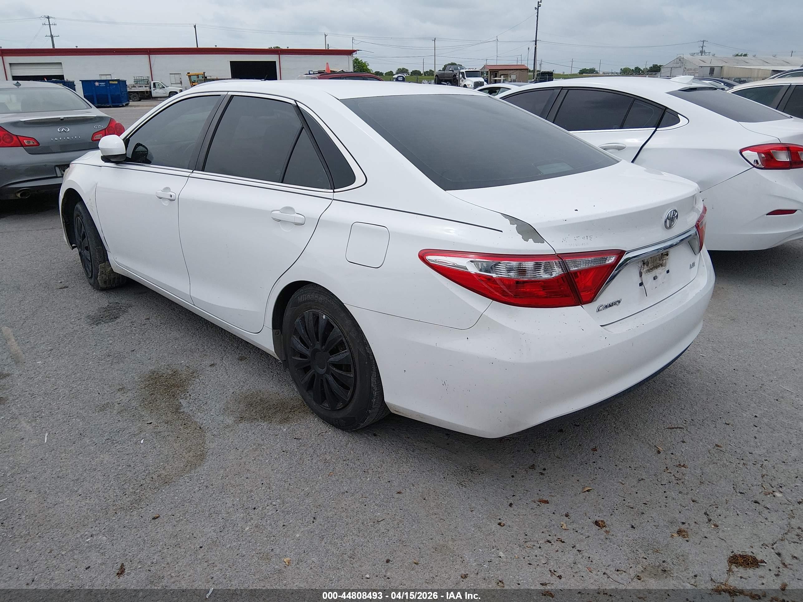 TOYOTA CAMRY image 3