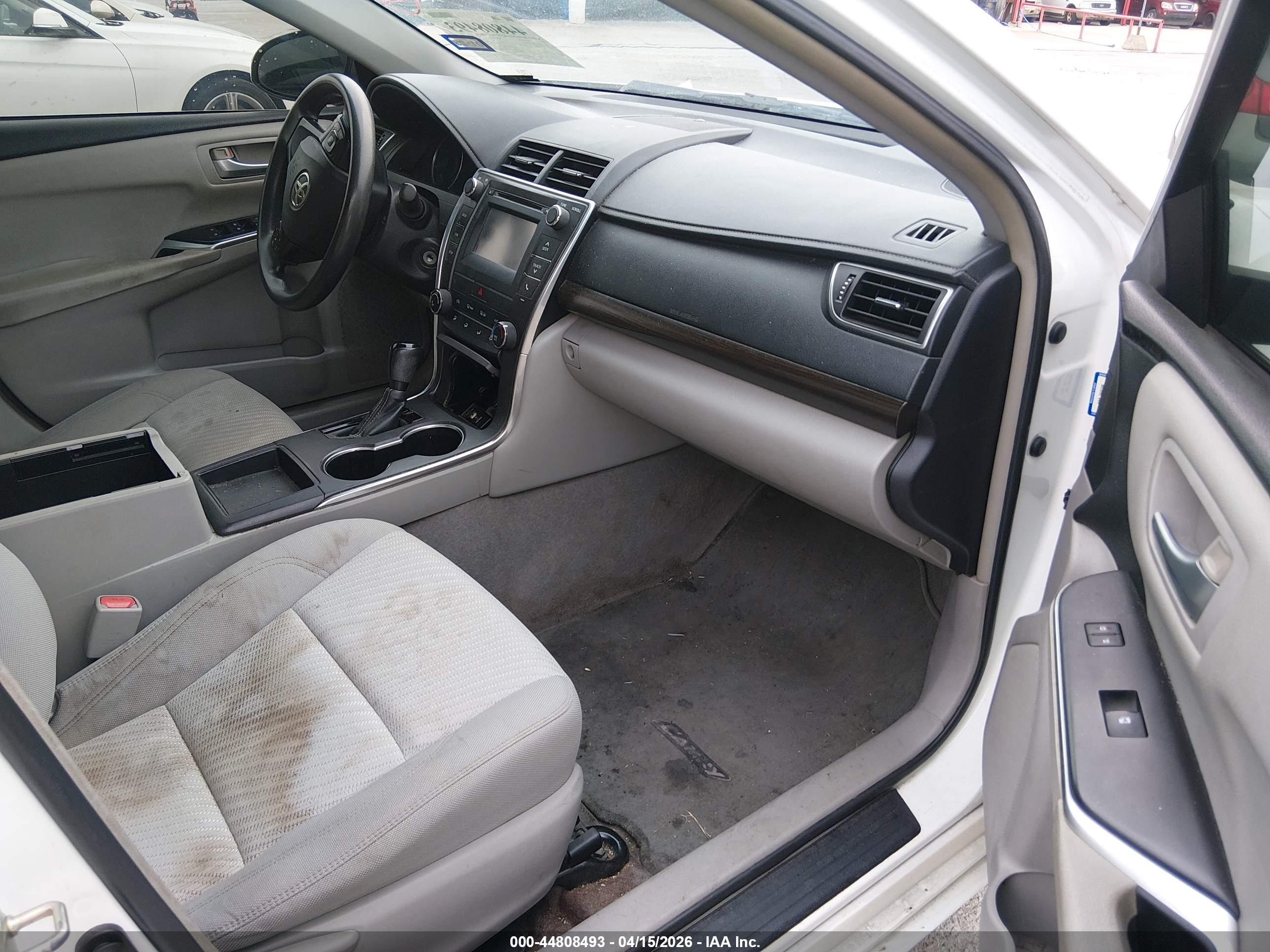 TOYOTA CAMRY image 5