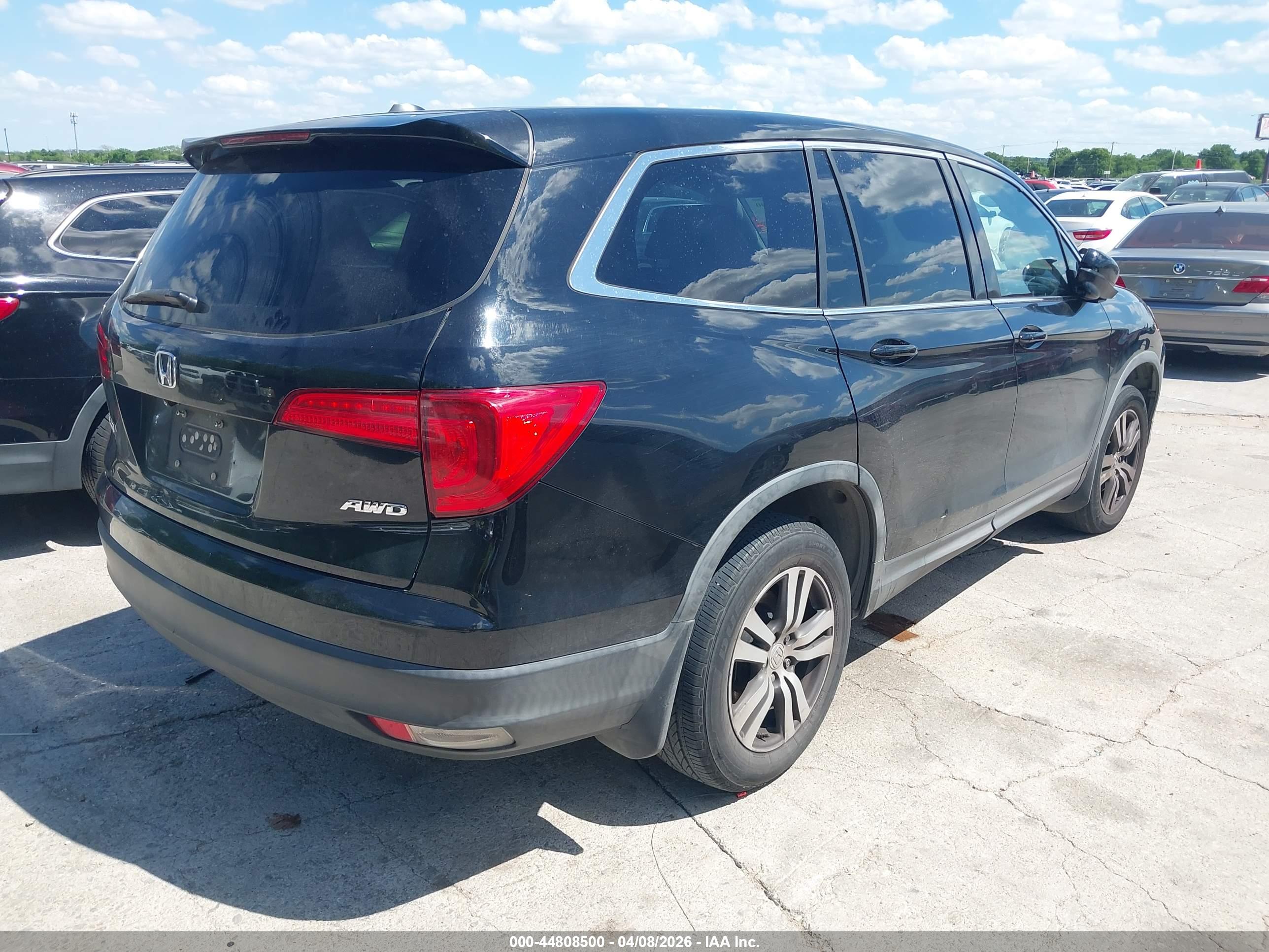 HONDA PILOT image 4
