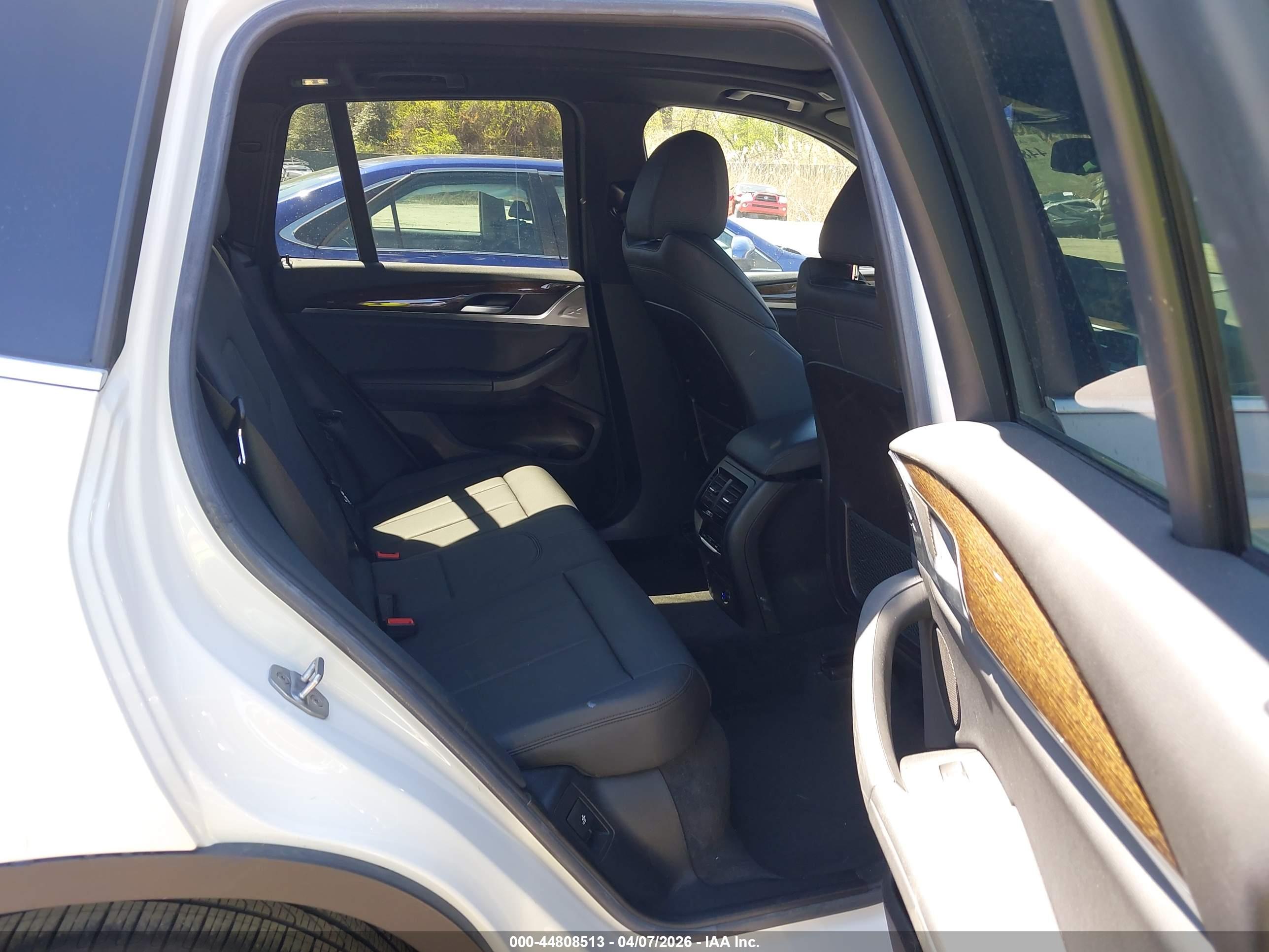 BMW X3 image 8