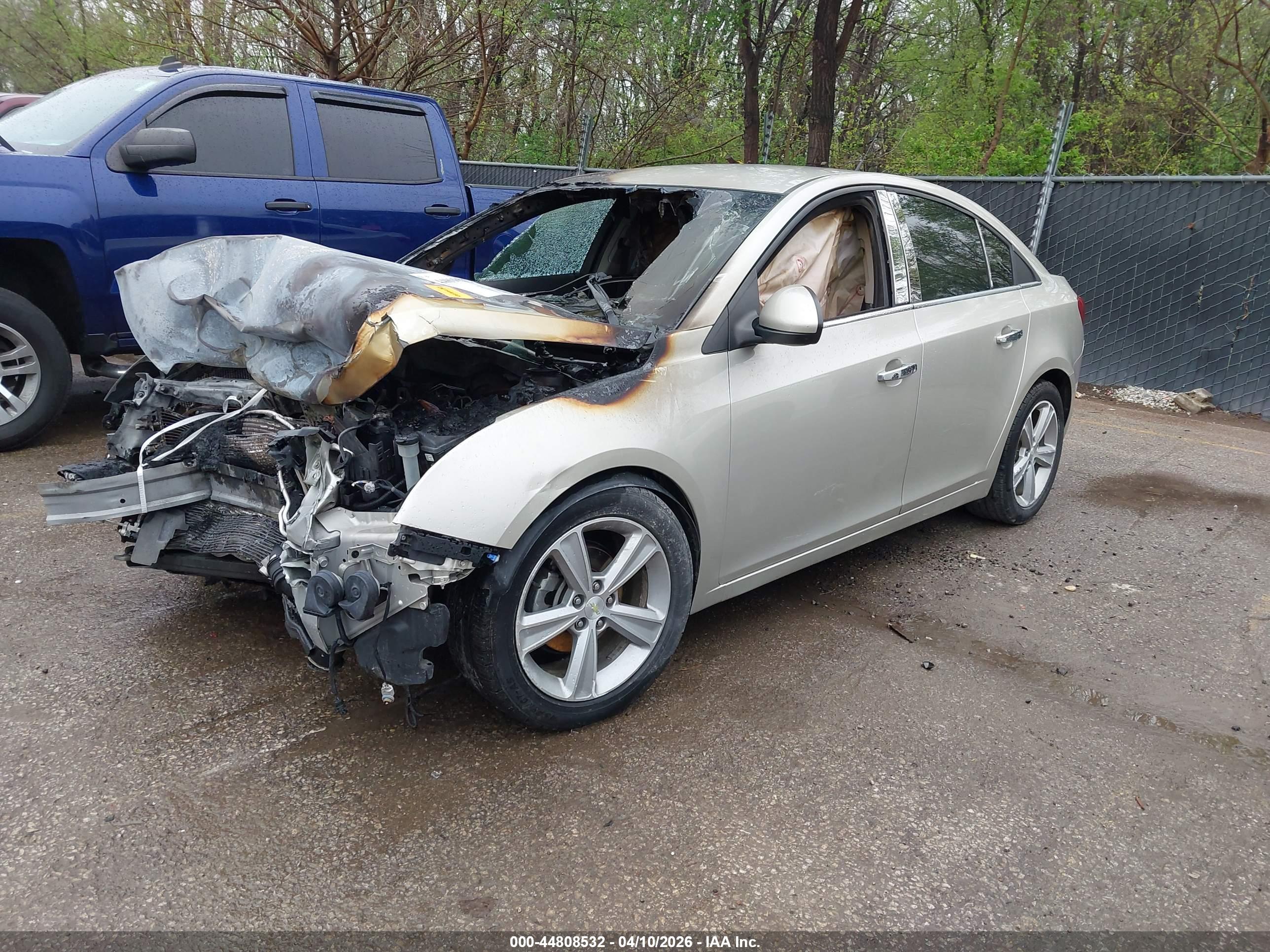 CHEVROLET CRUZE image 2