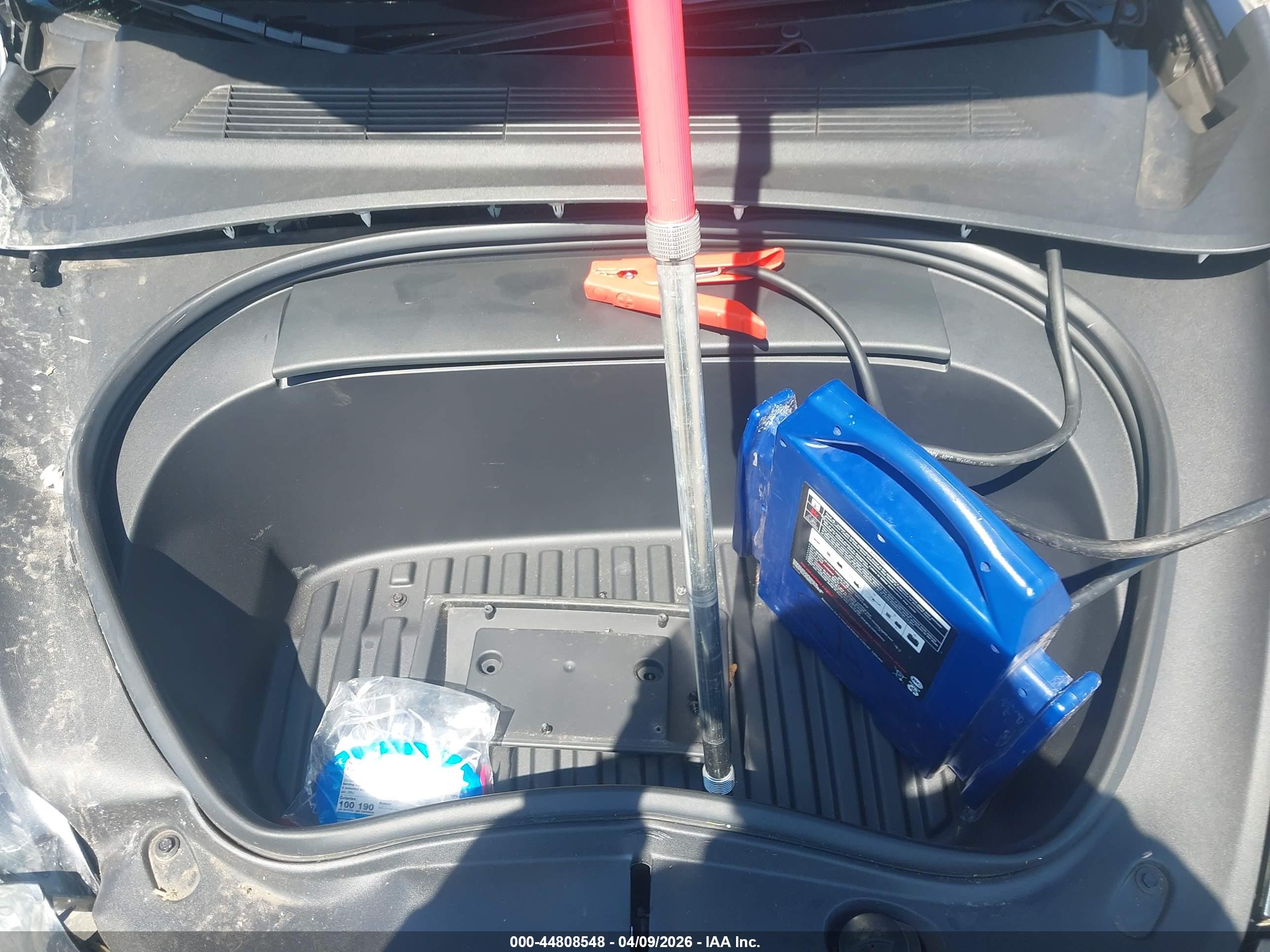 TESLA MODEL image 10