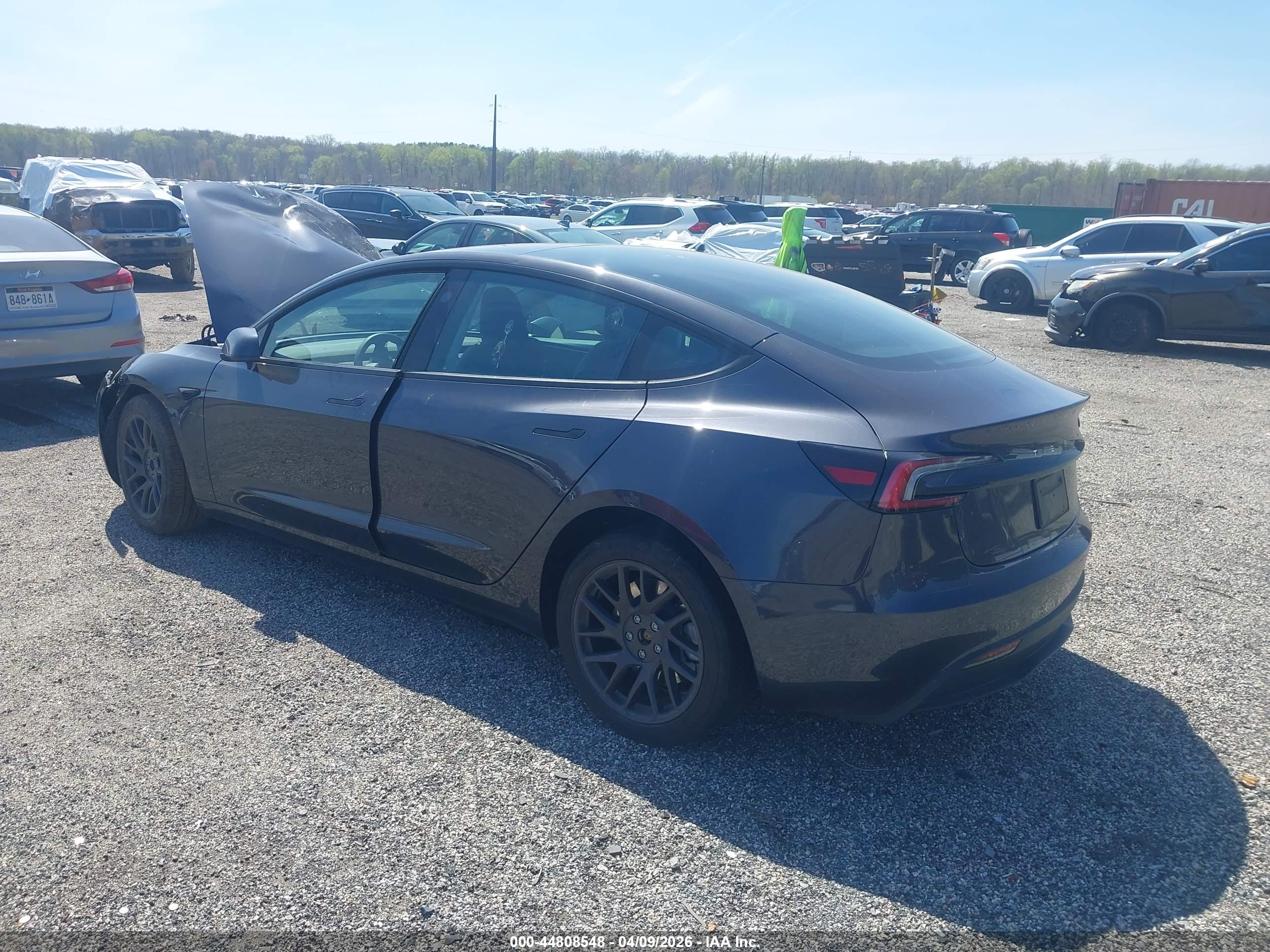 TESLA MODEL image 3