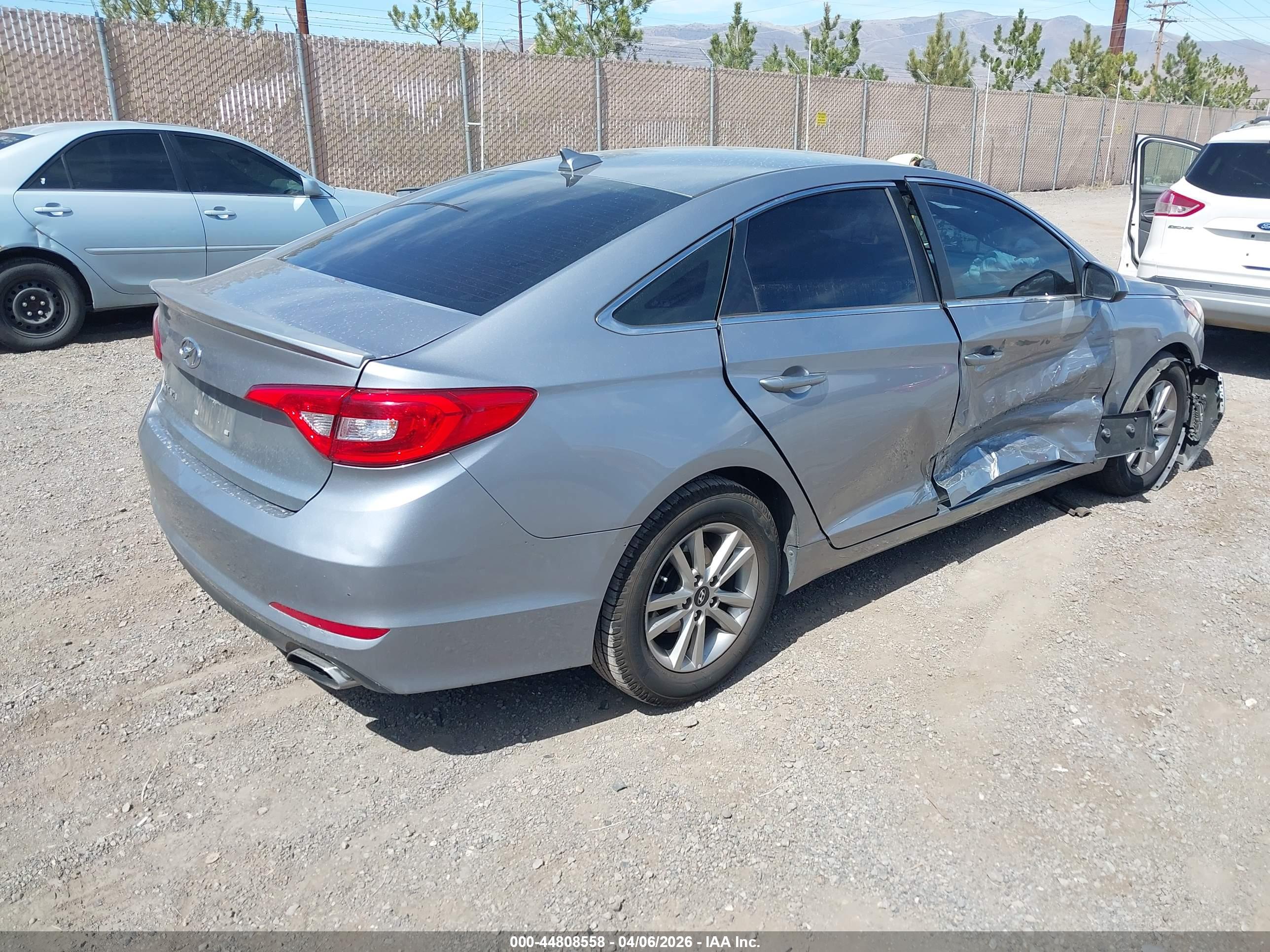 HYUNDAI SONATA image 4