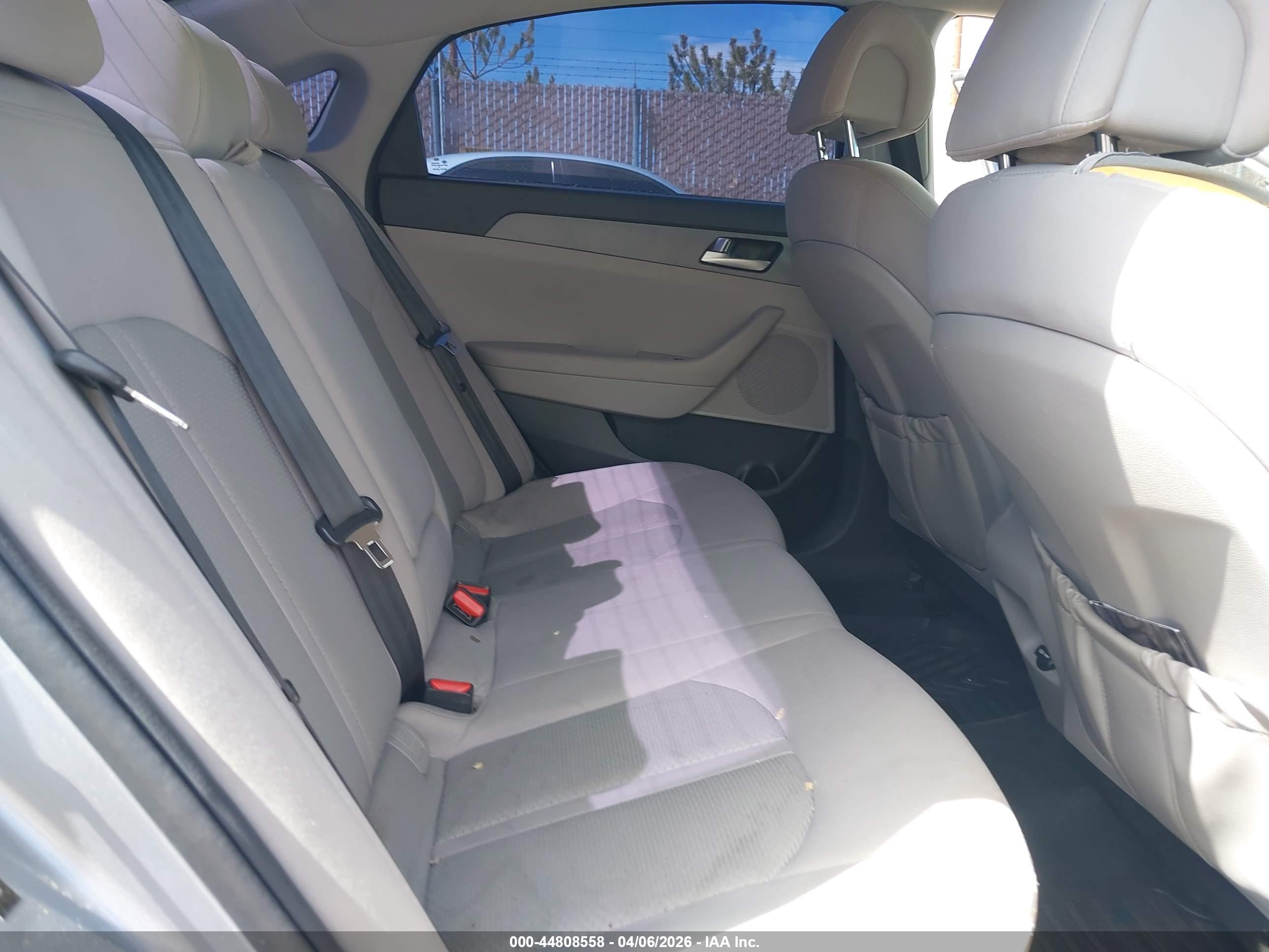 HYUNDAI SONATA image 8