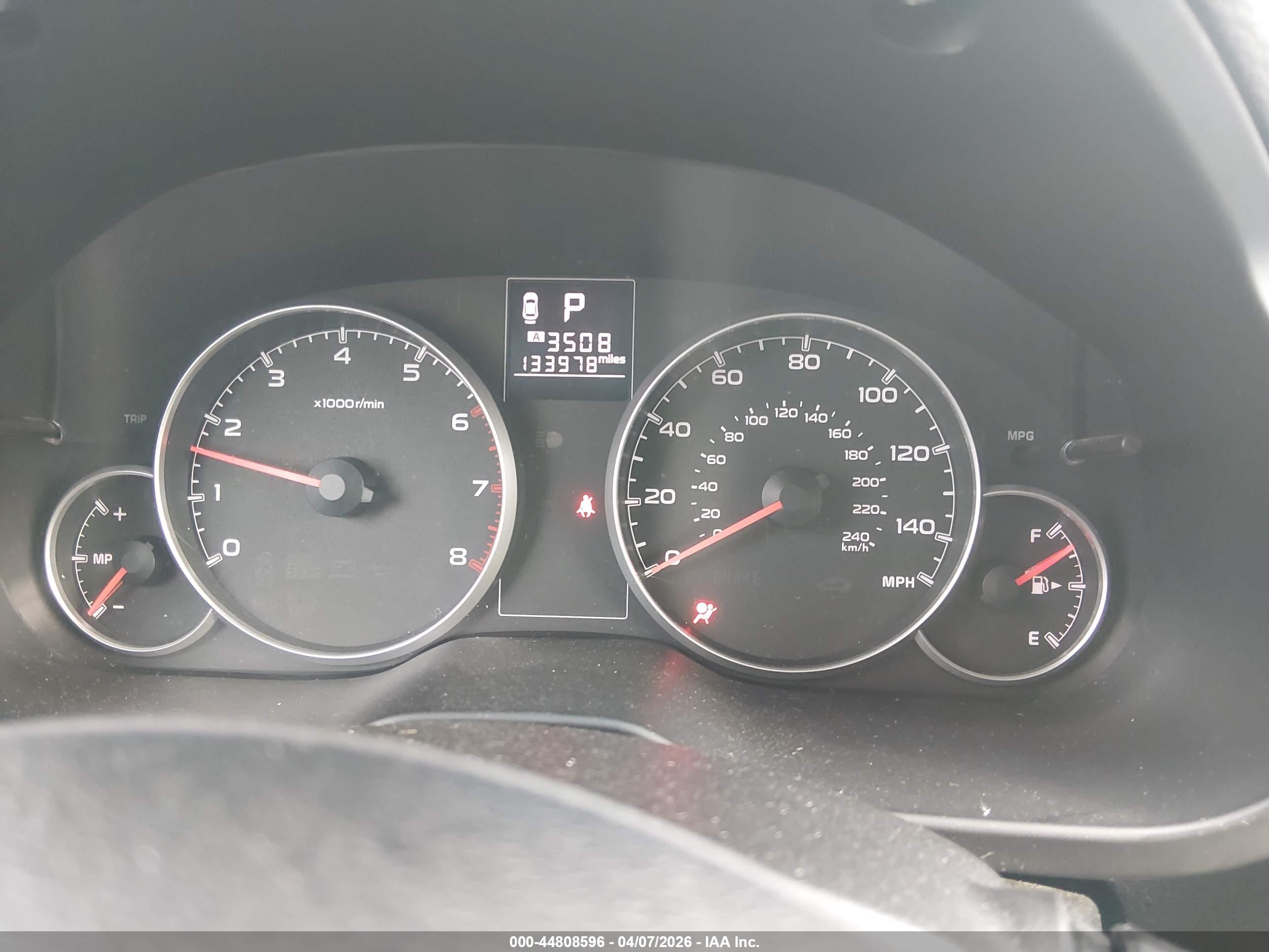 SUBARU OUTBACK image 7