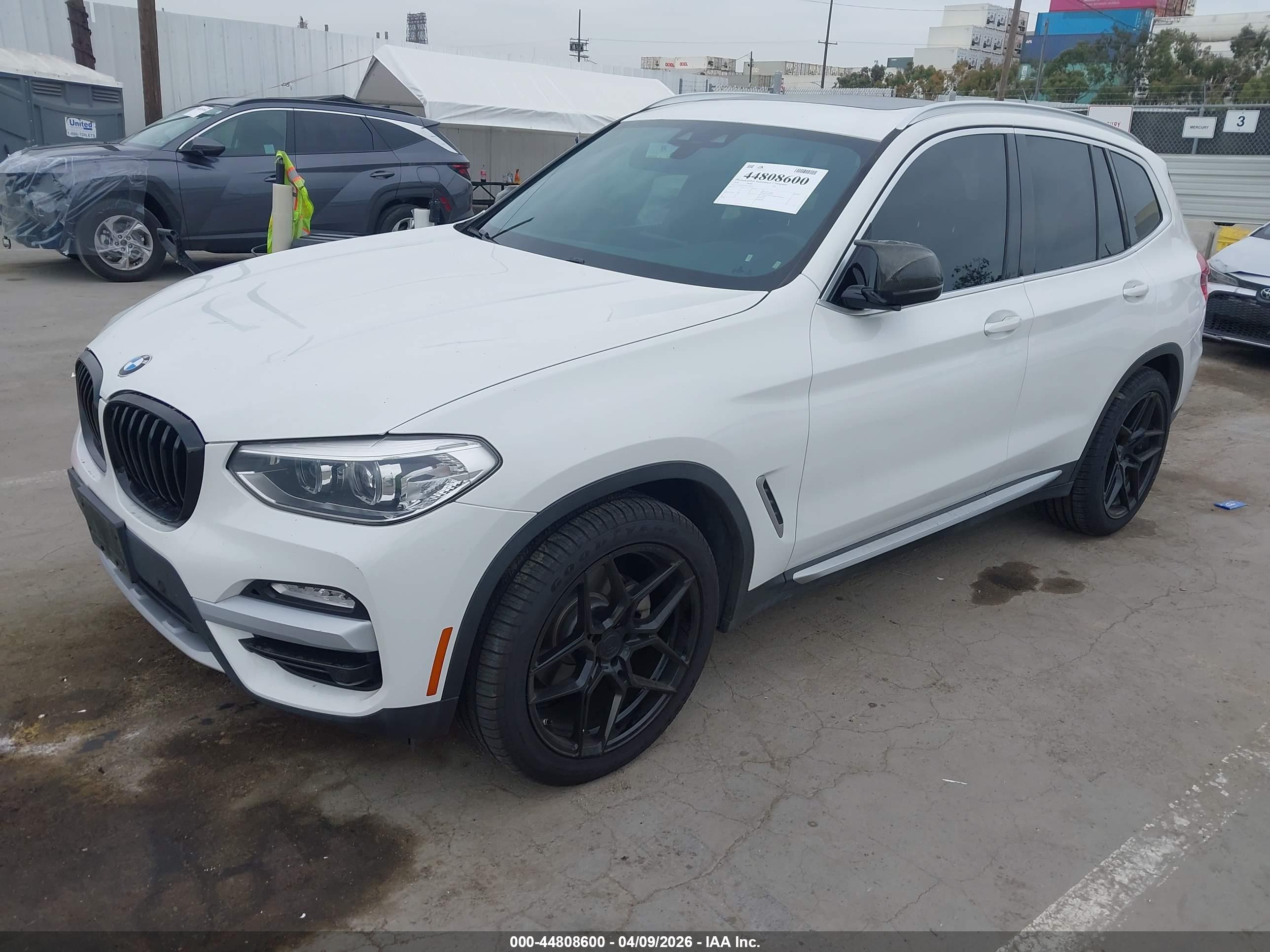 BMW X3 image 2