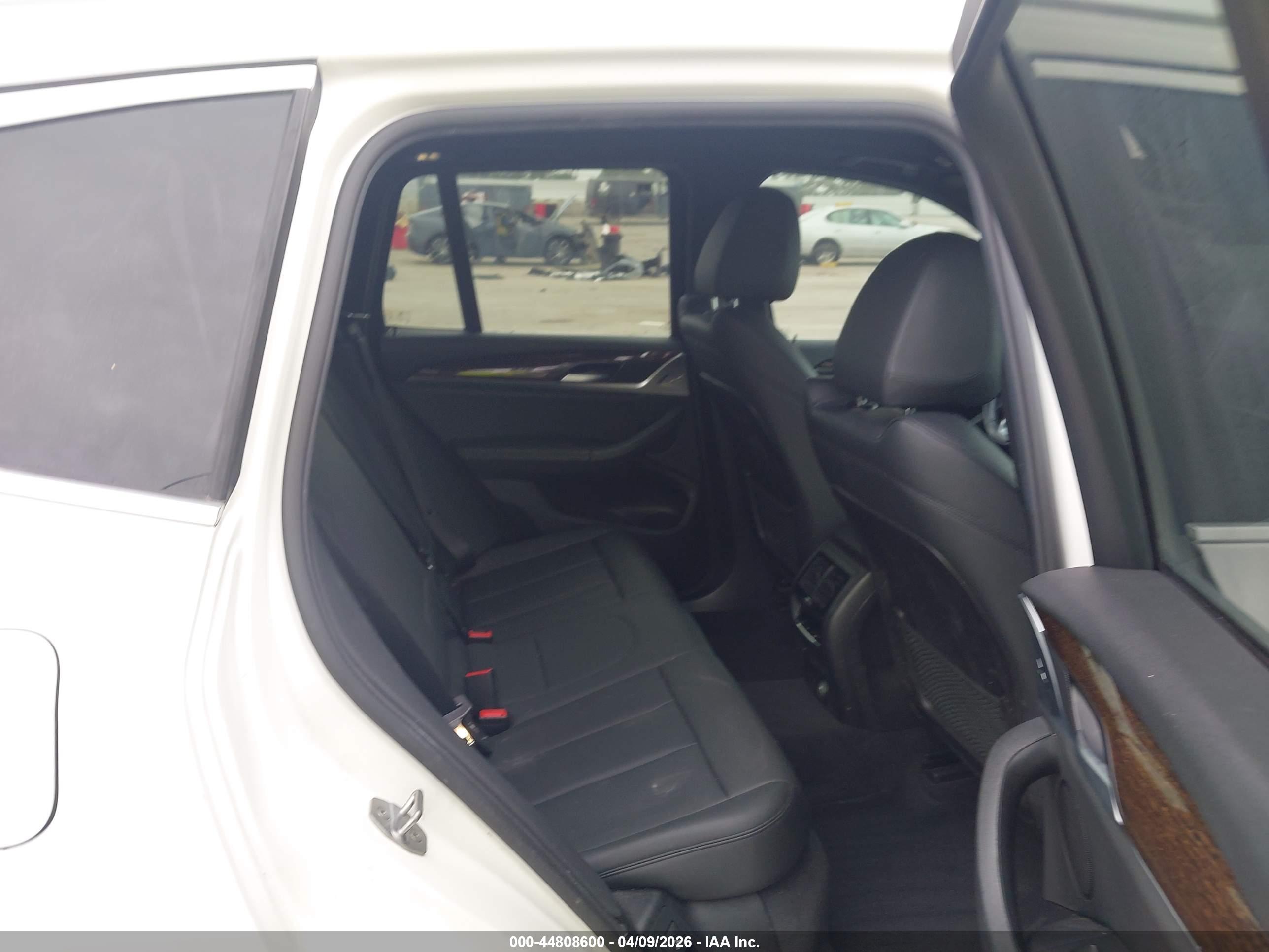 BMW X3 image 8