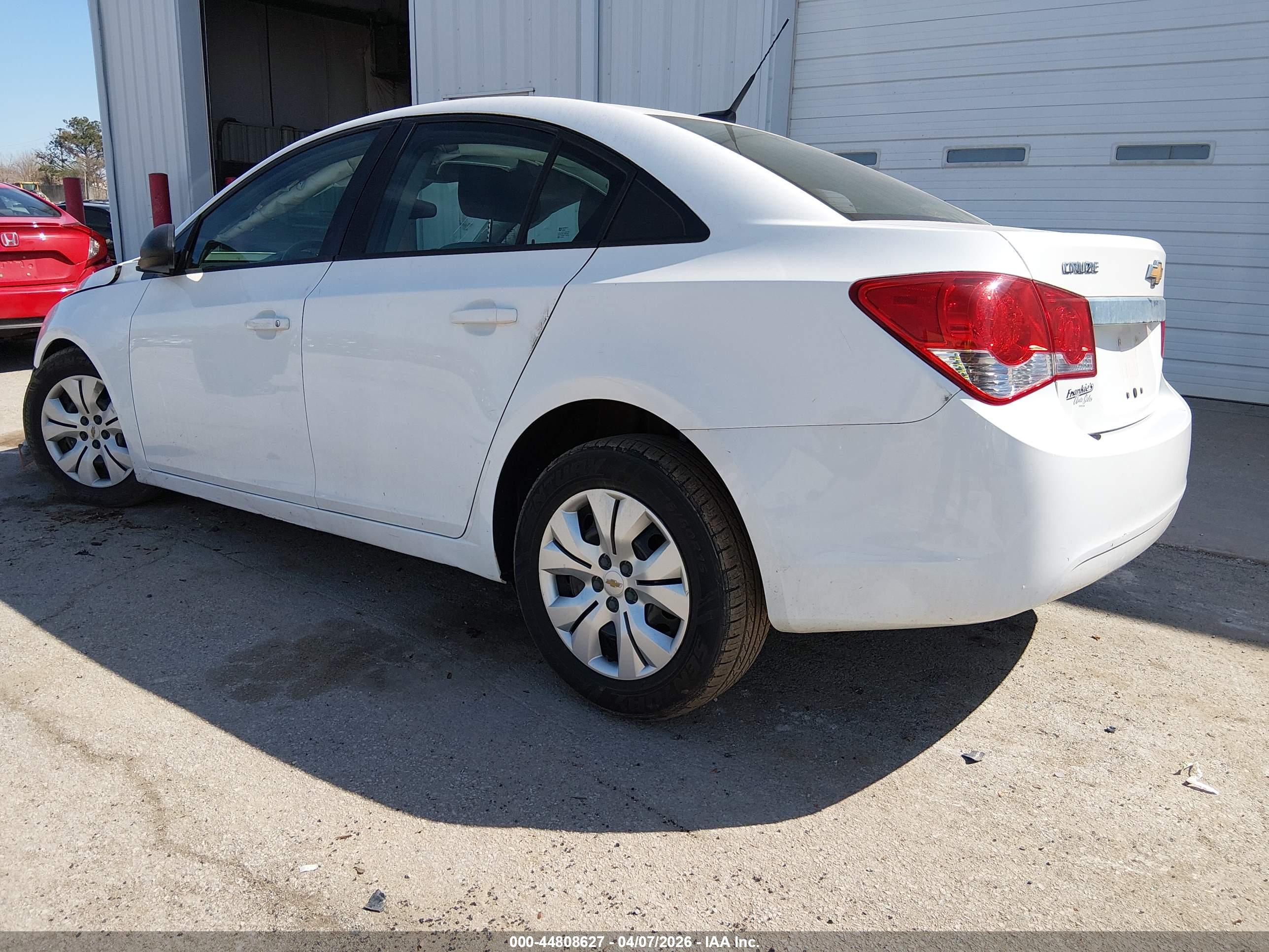 CHEVROLET CRUZE image 3