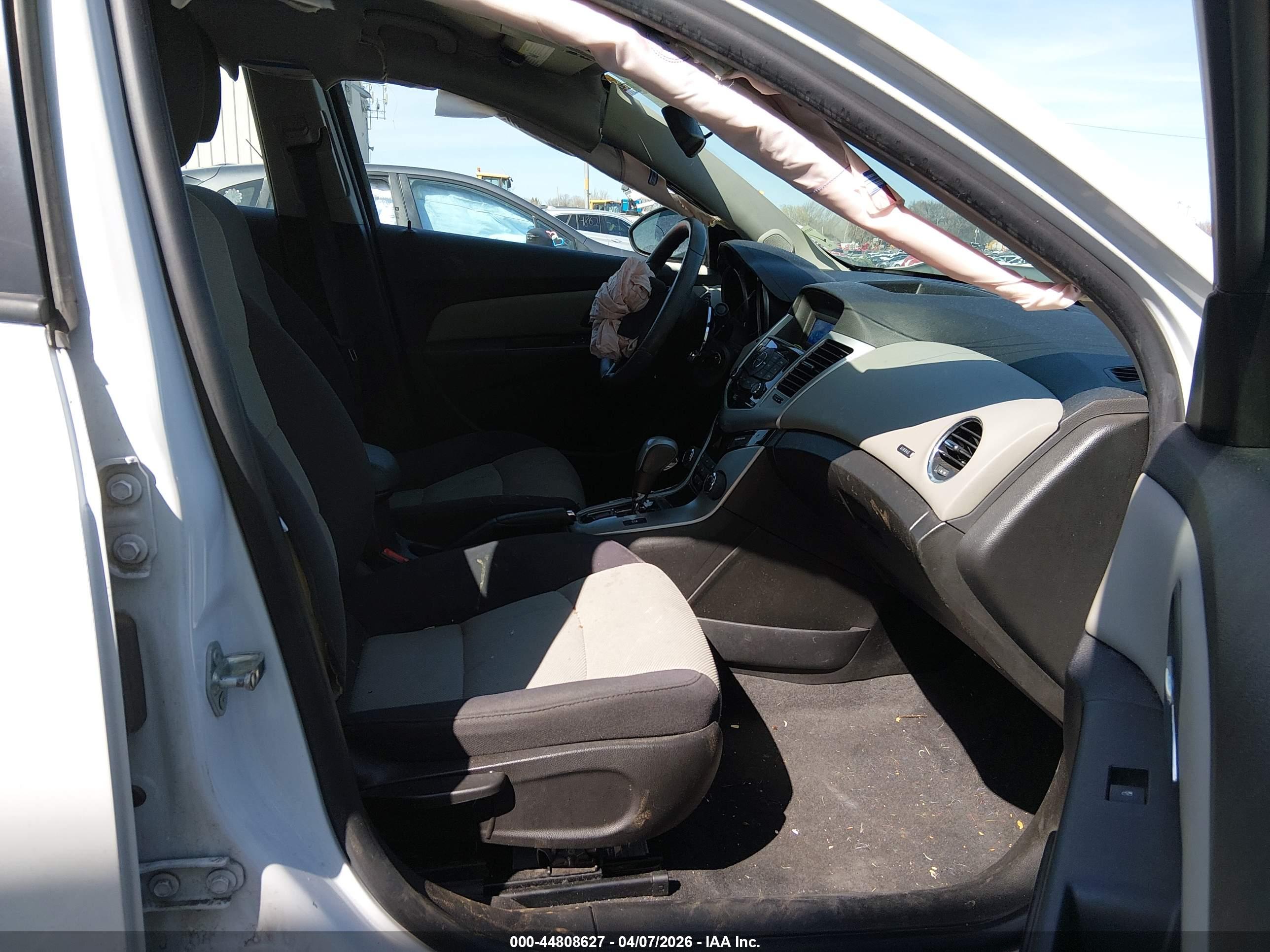 CHEVROLET CRUZE image 5