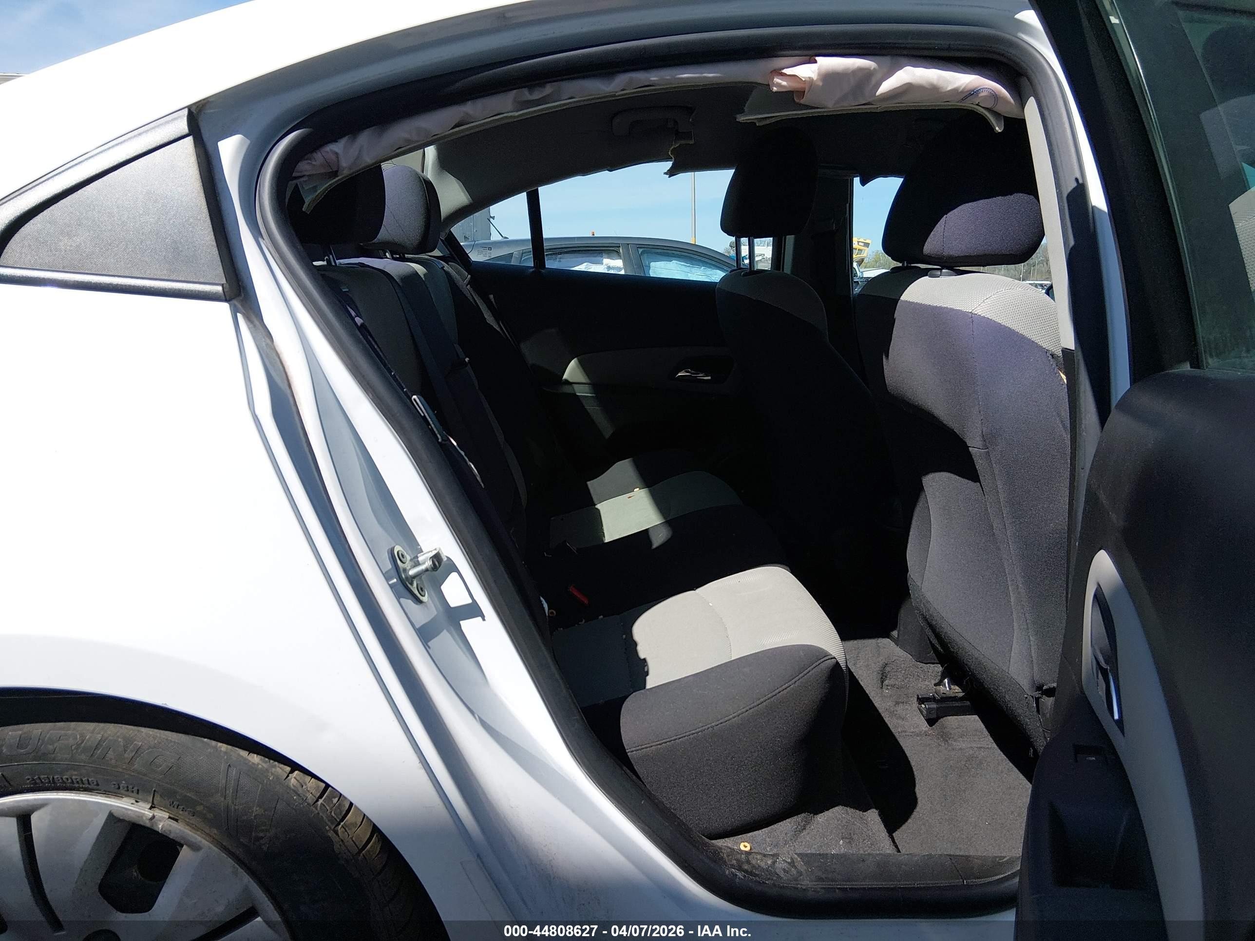 CHEVROLET CRUZE image 8