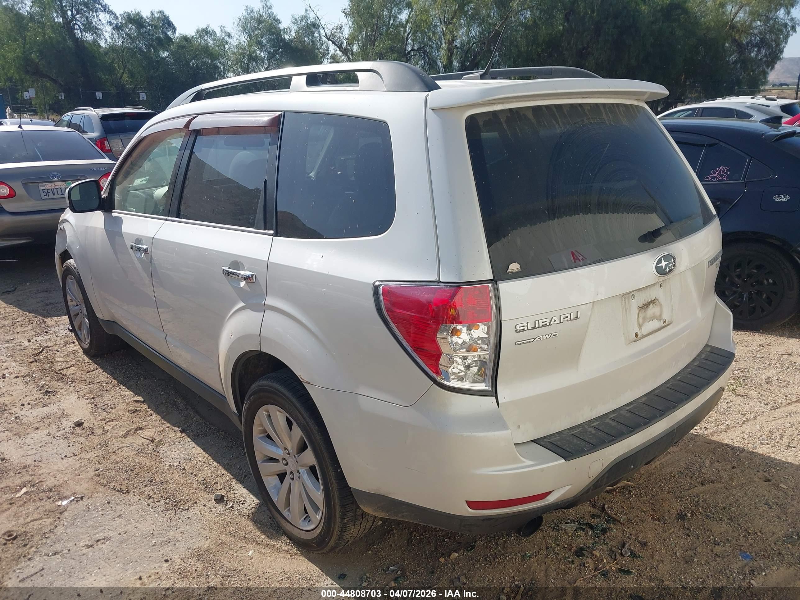 SUBARU FORESTER image 3
