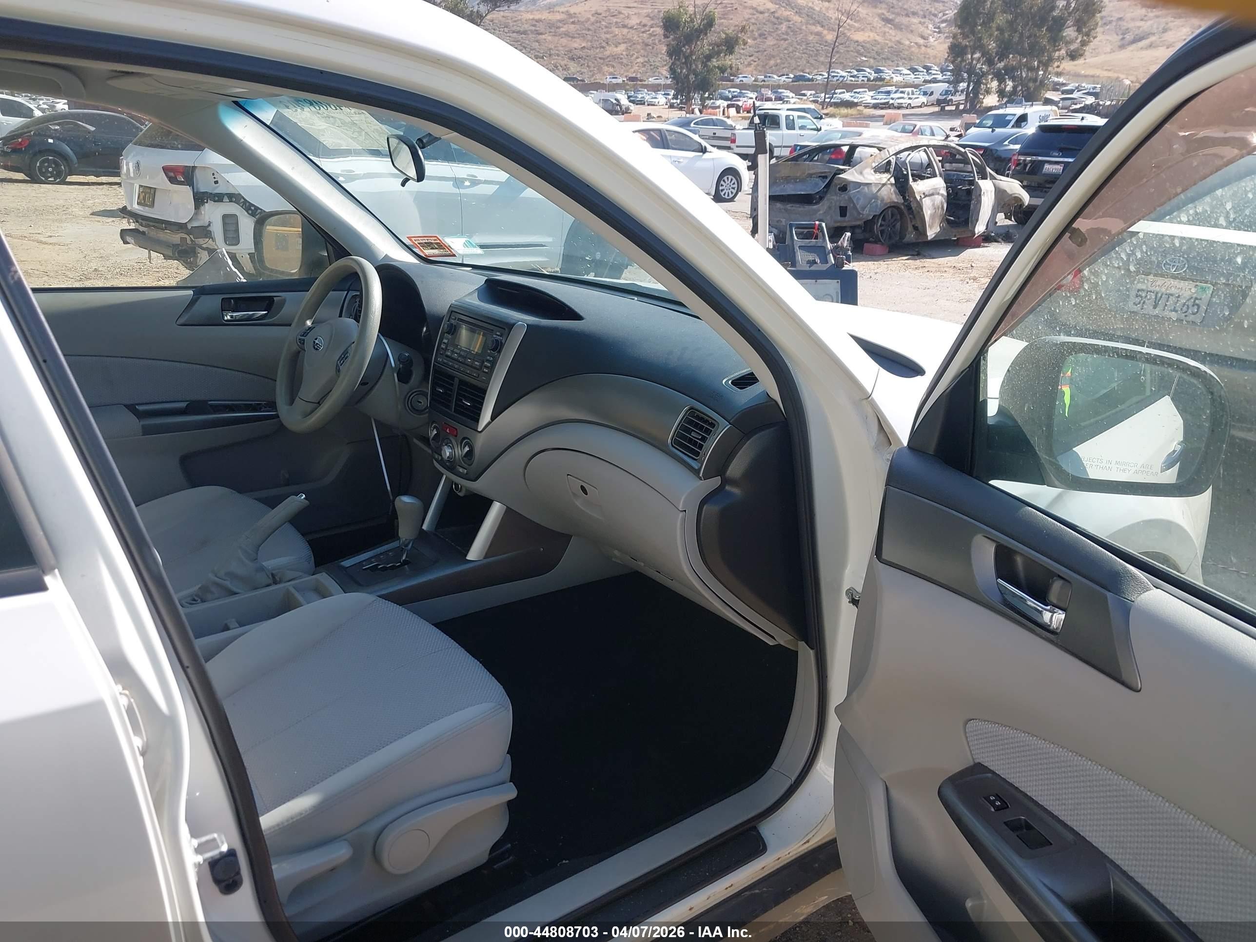 SUBARU FORESTER image 5