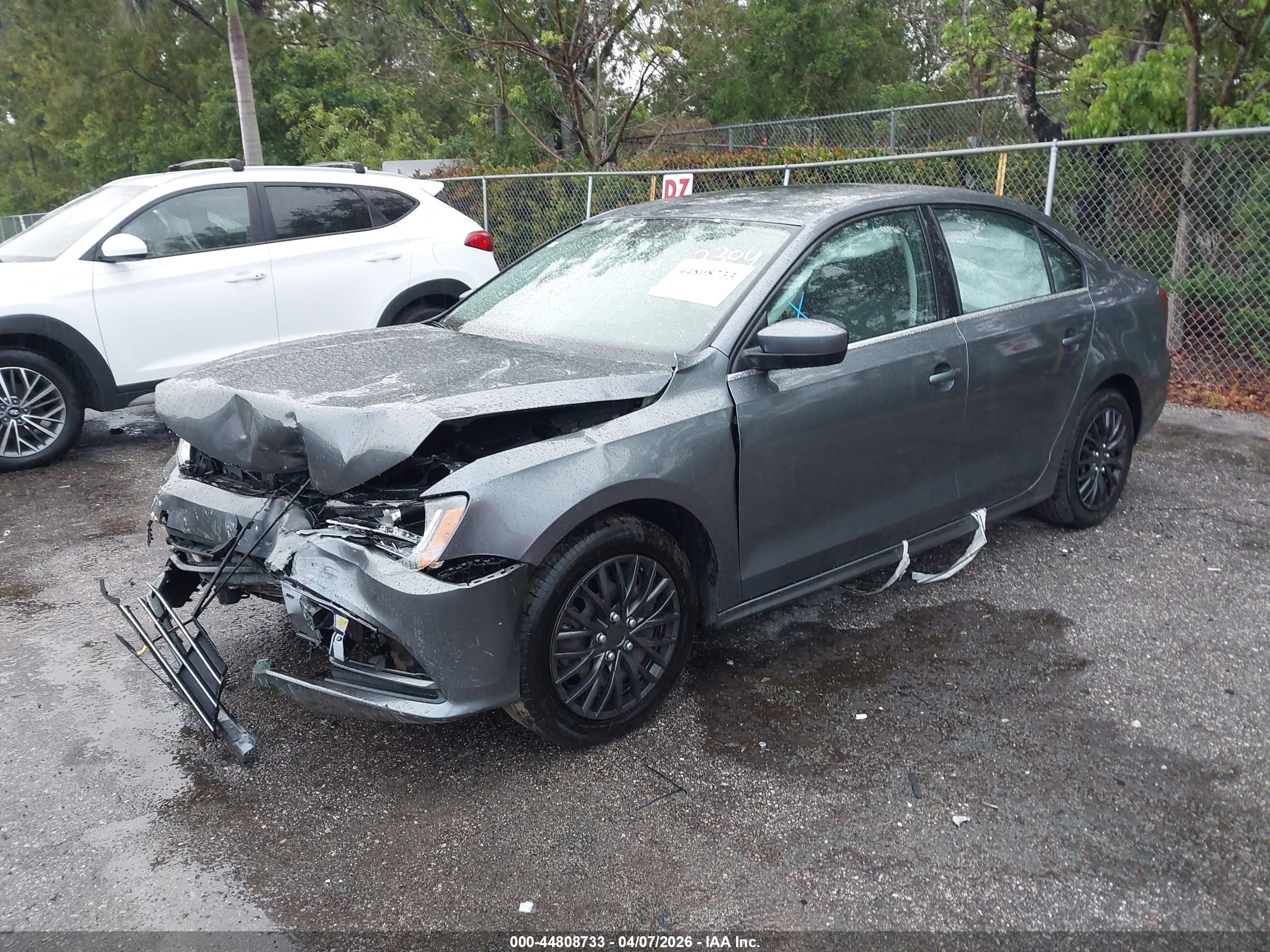 VOLKSWAGEN JETTA image 2