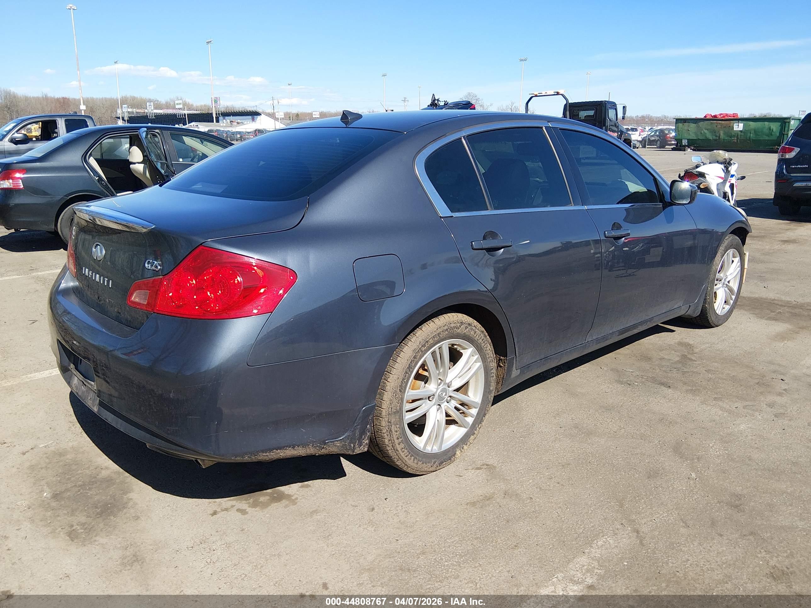 INFINITI G25 image 4
