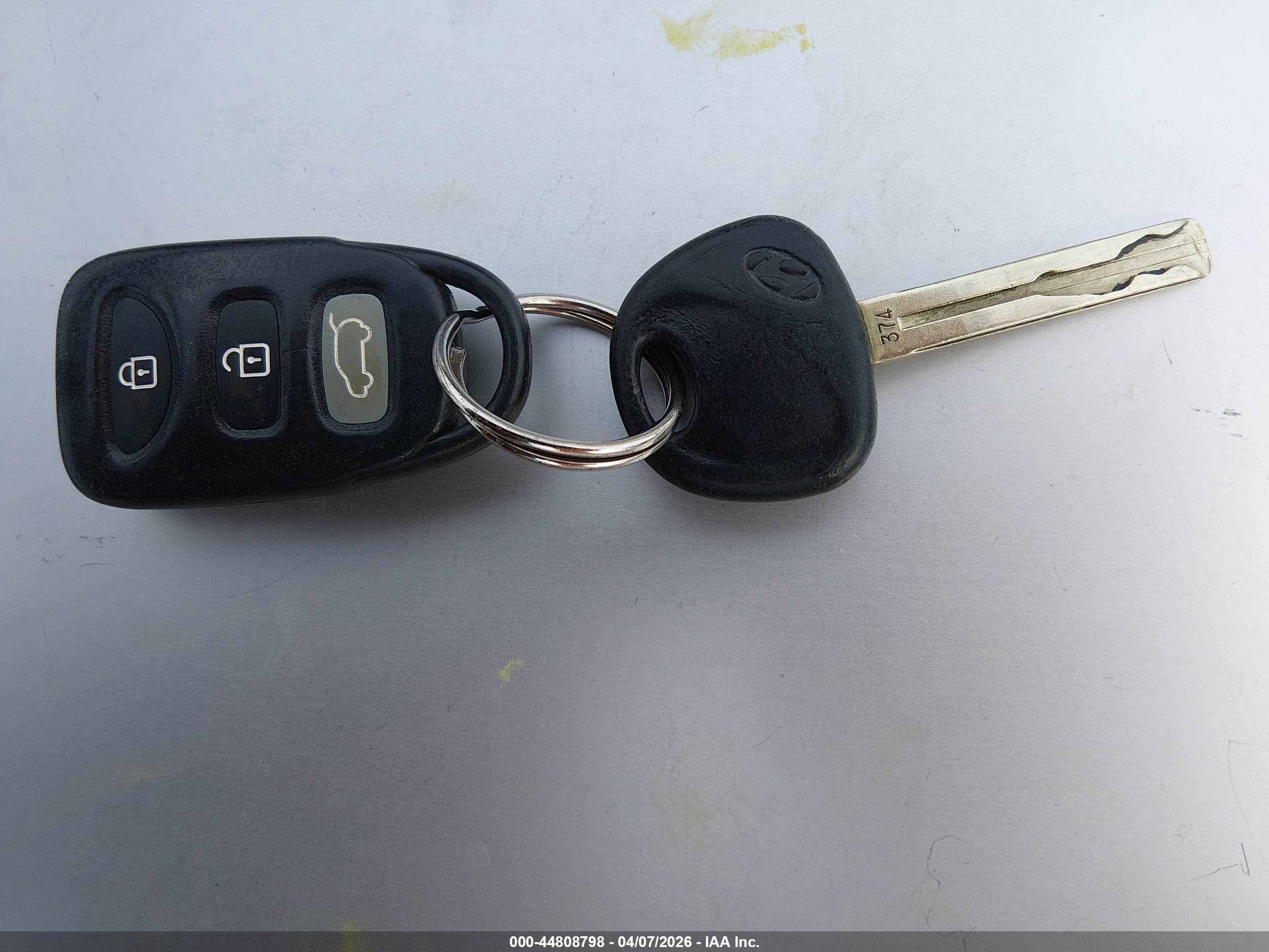 HYUNDAI ELANTRA image 11