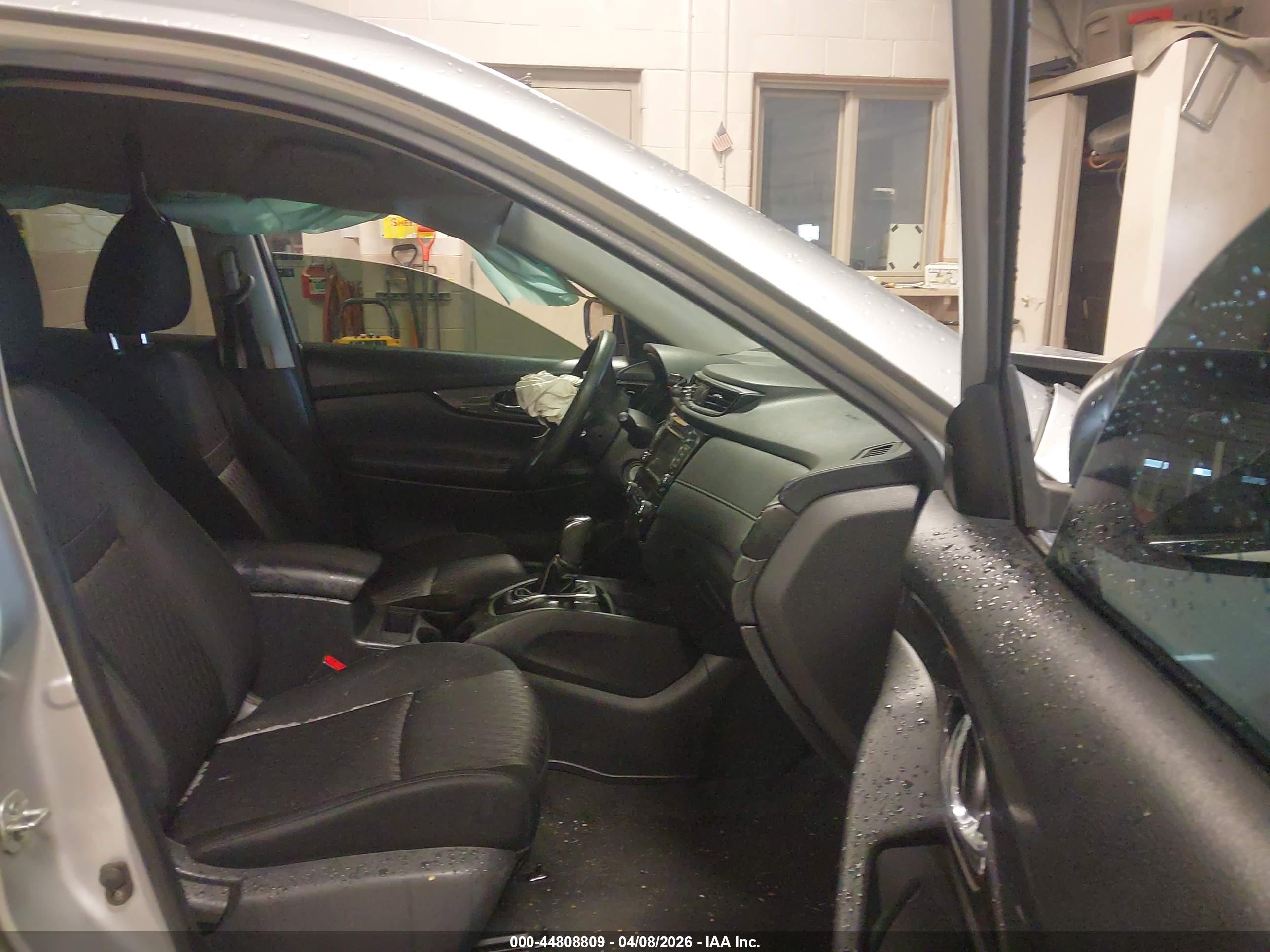 NISSAN ROGUE image 5