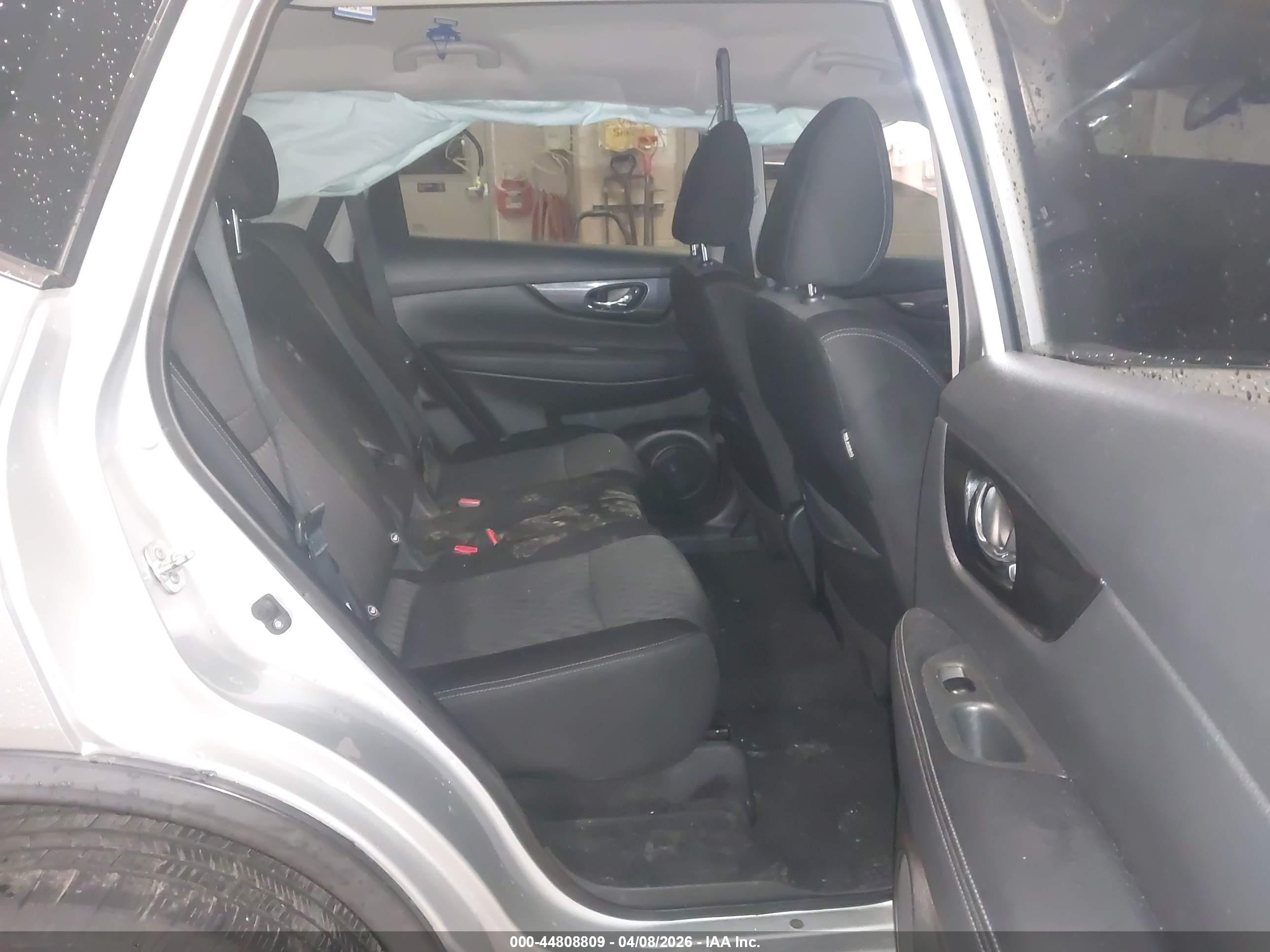 NISSAN ROGUE image 8