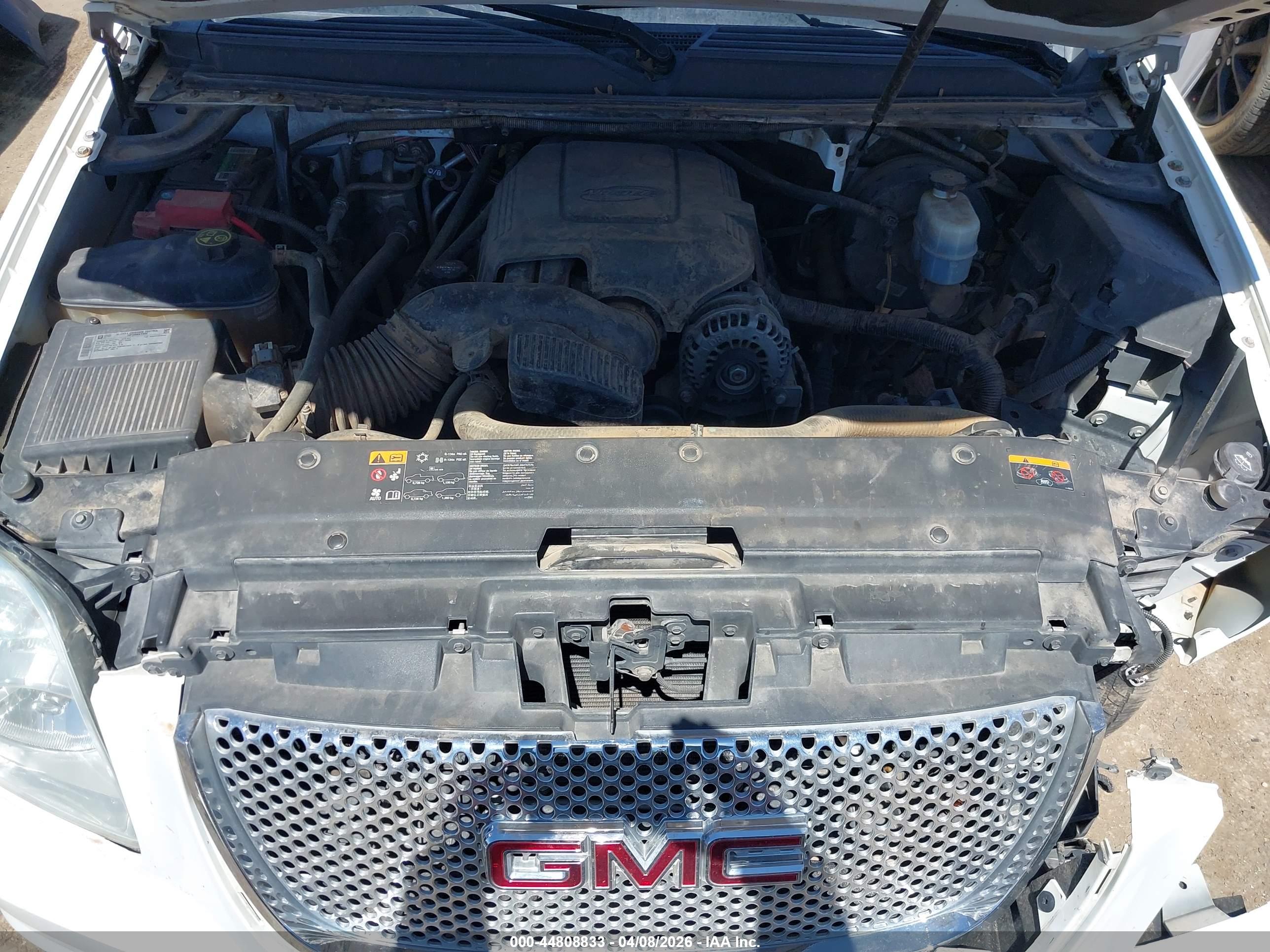 GMC YUKON image 10