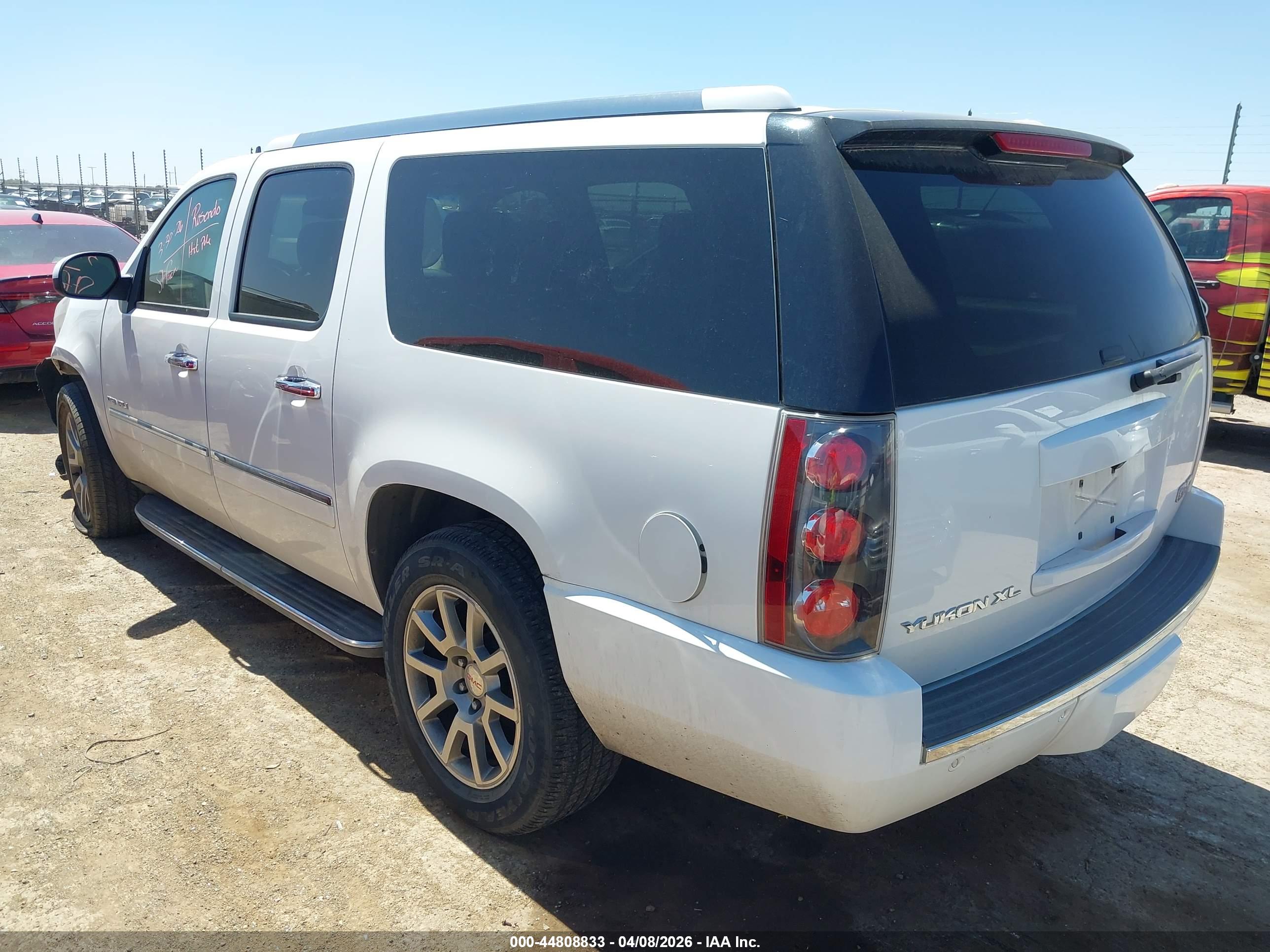 GMC YUKON image 3