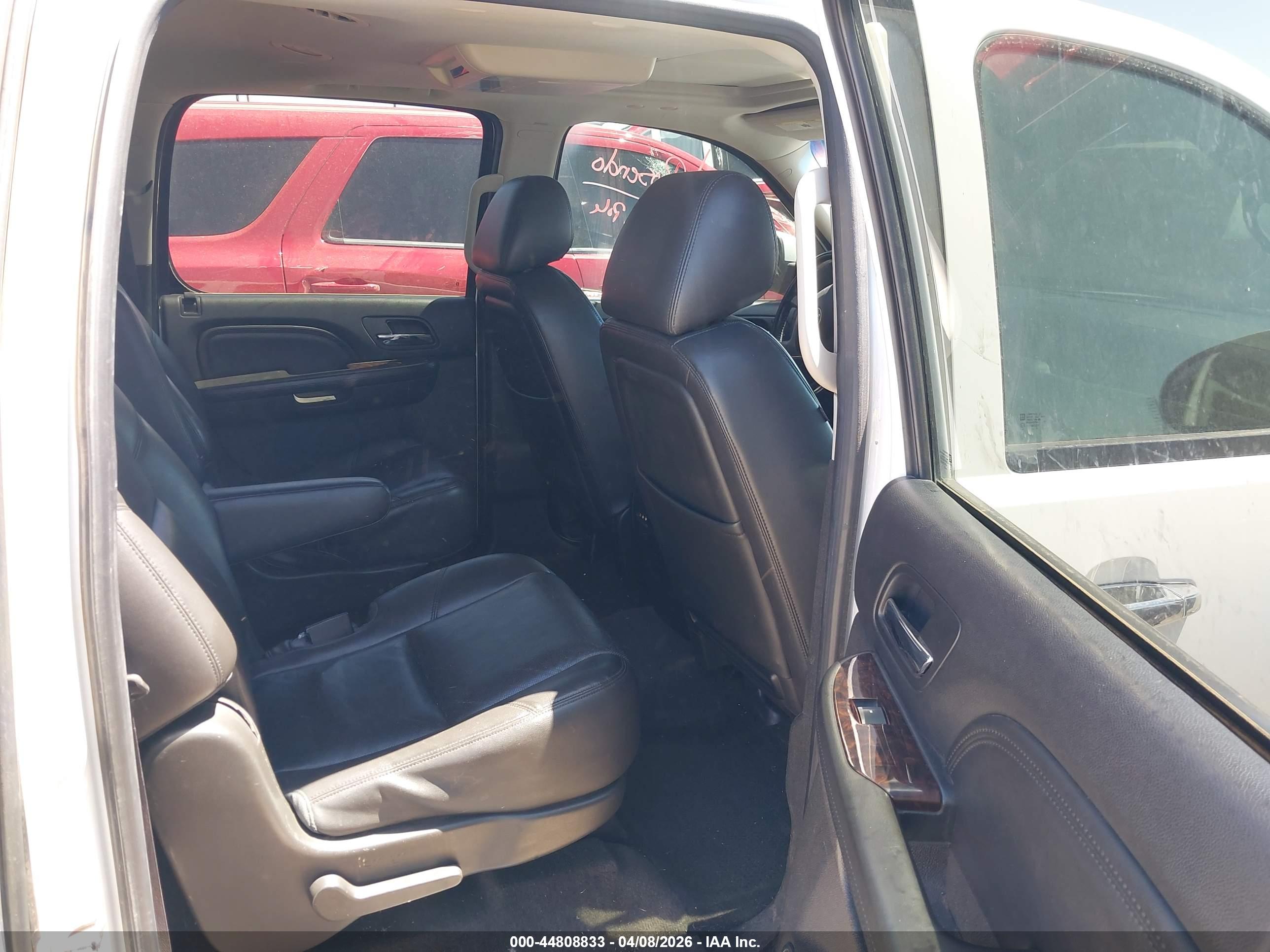 GMC YUKON image 8