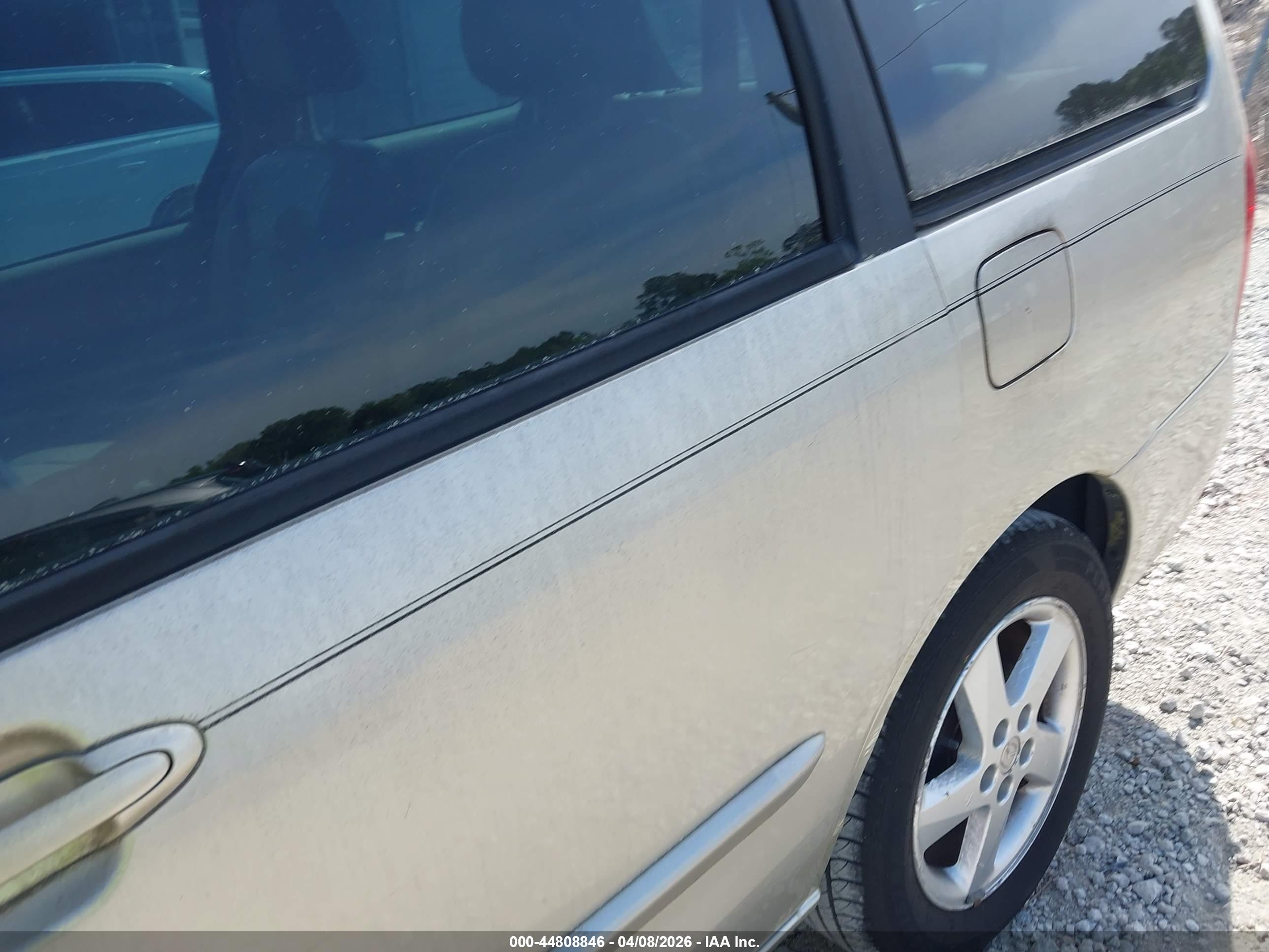 MAZDA MPV image 6