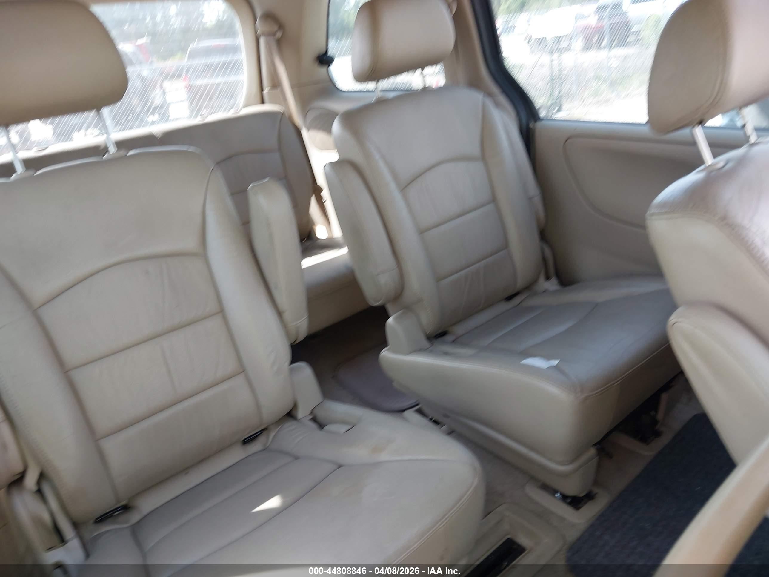 MAZDA MPV image 8