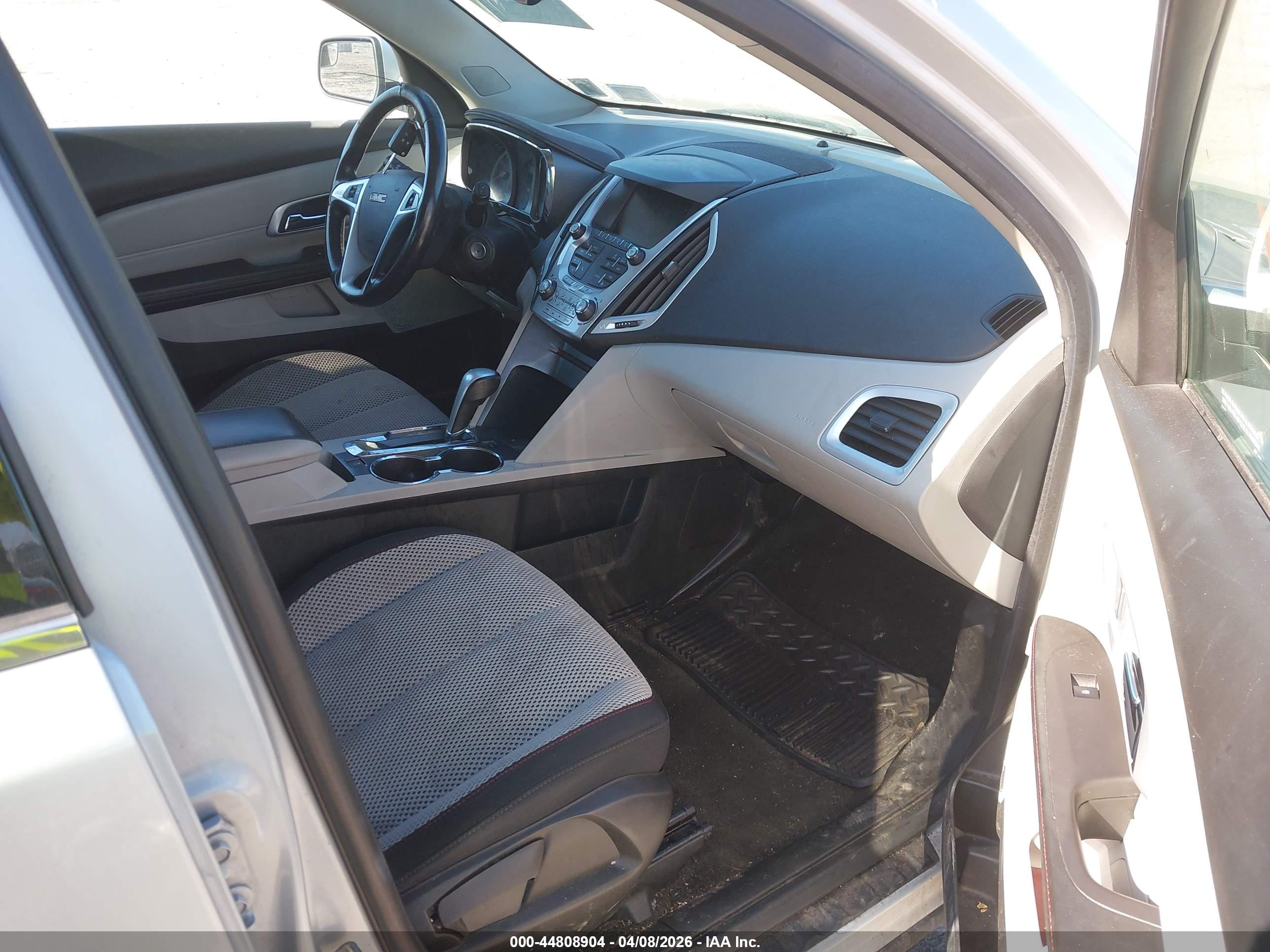 GMC TERRAIN image 5