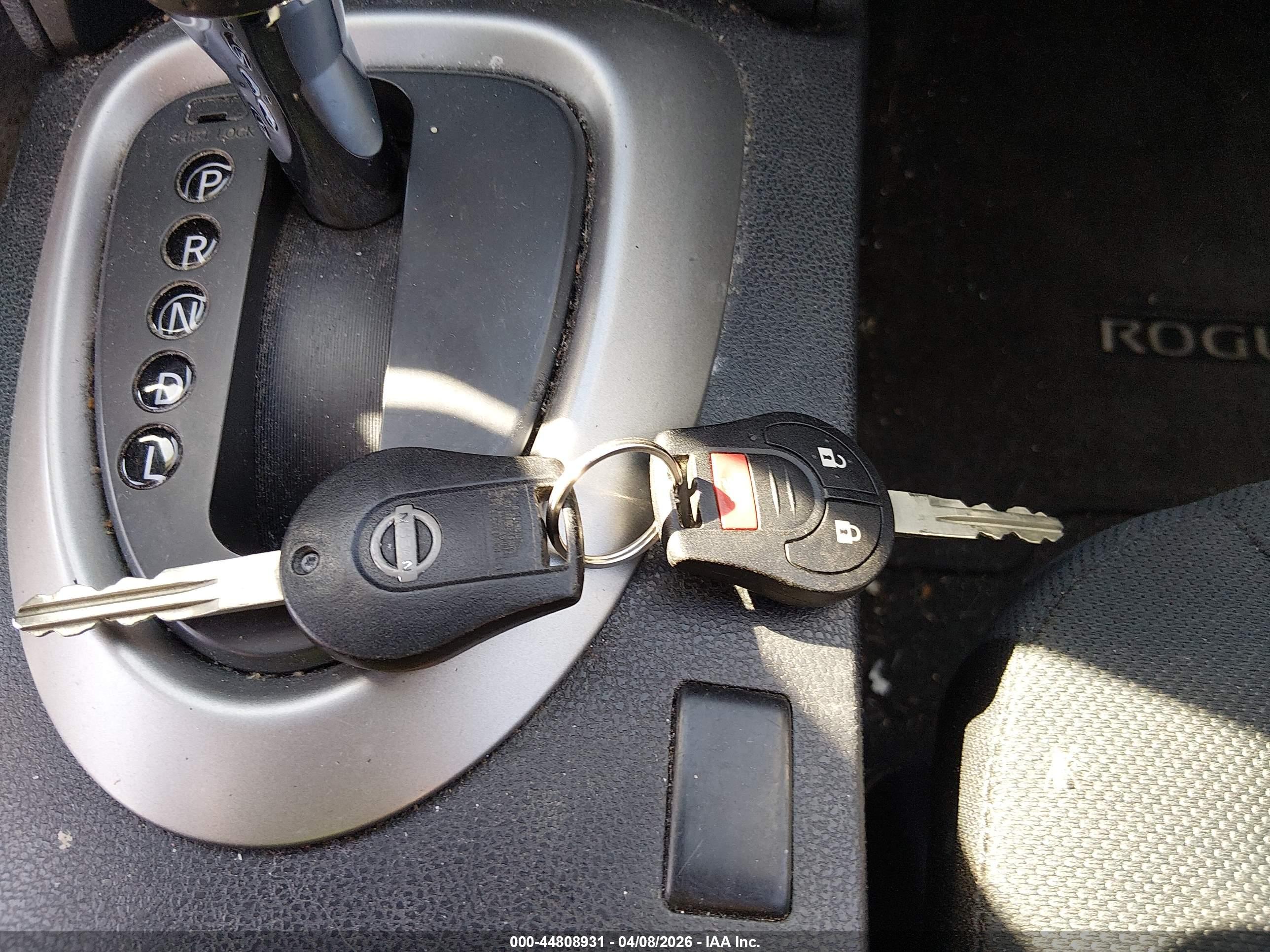 NISSAN ROGUE image 11