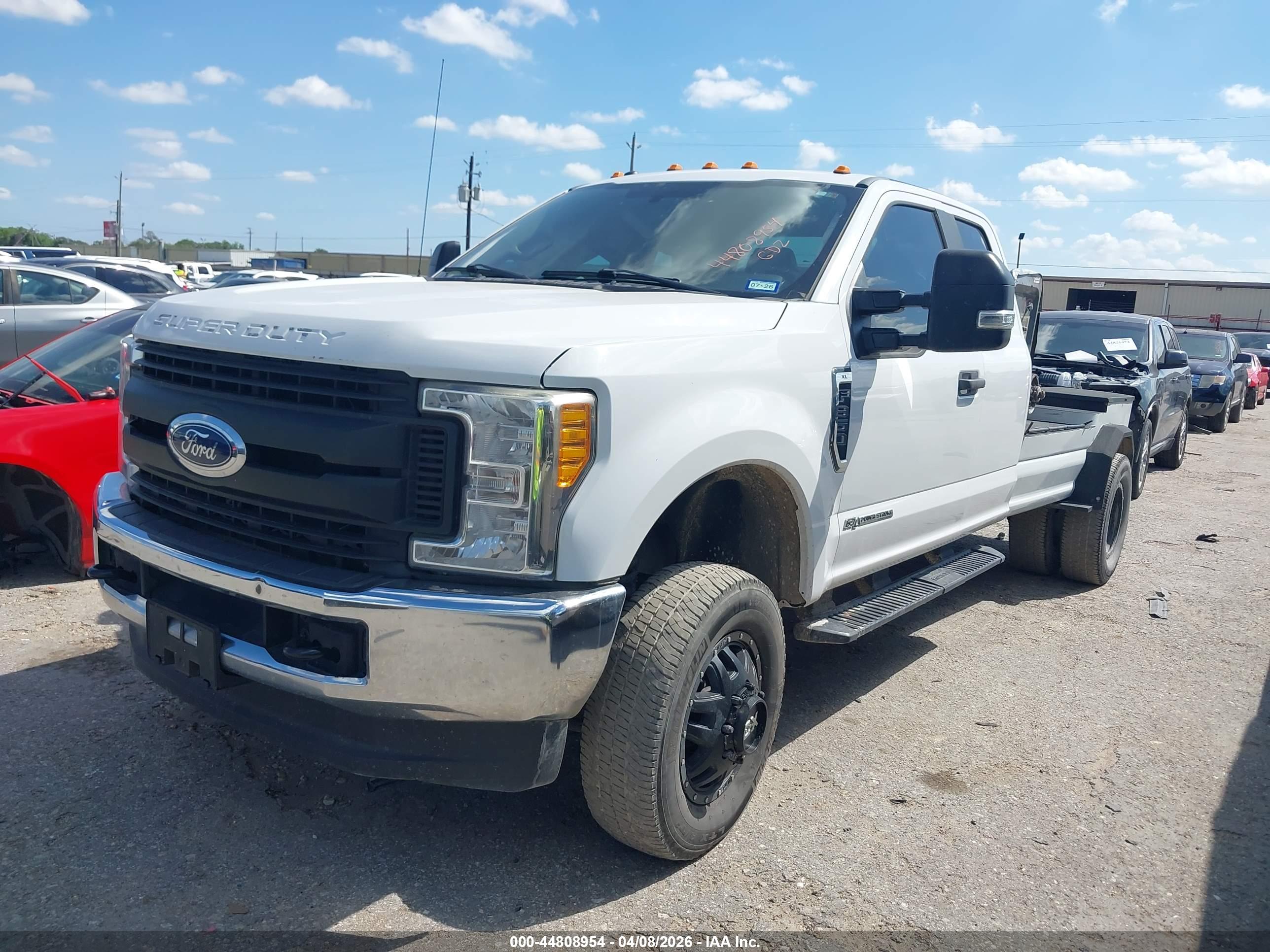 FORD F-350 image 2